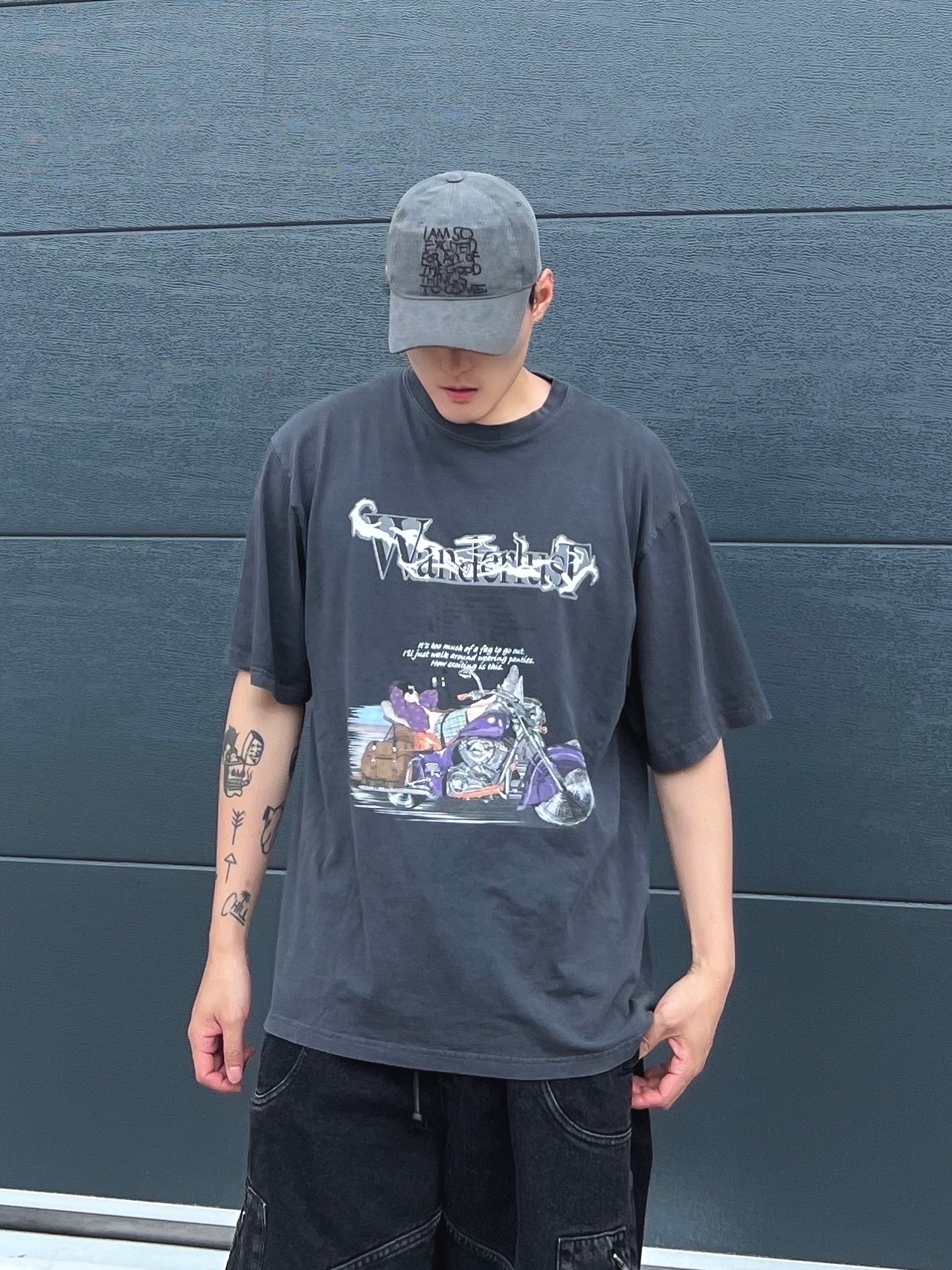 NONFLOOR Wanderlust T-Shirt Washed Charcoal 착용 스타일 - 3