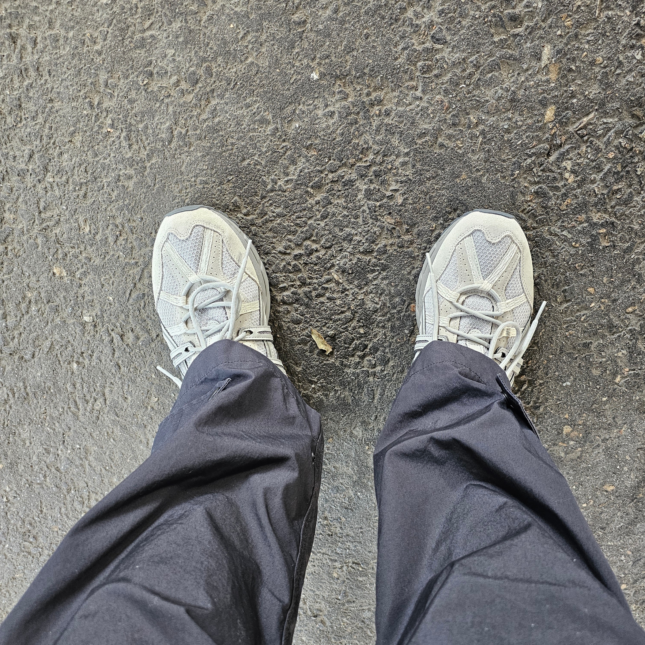Asics Gel-Sonoma 15-50 Oyster Grey 착용 스타일 - 1