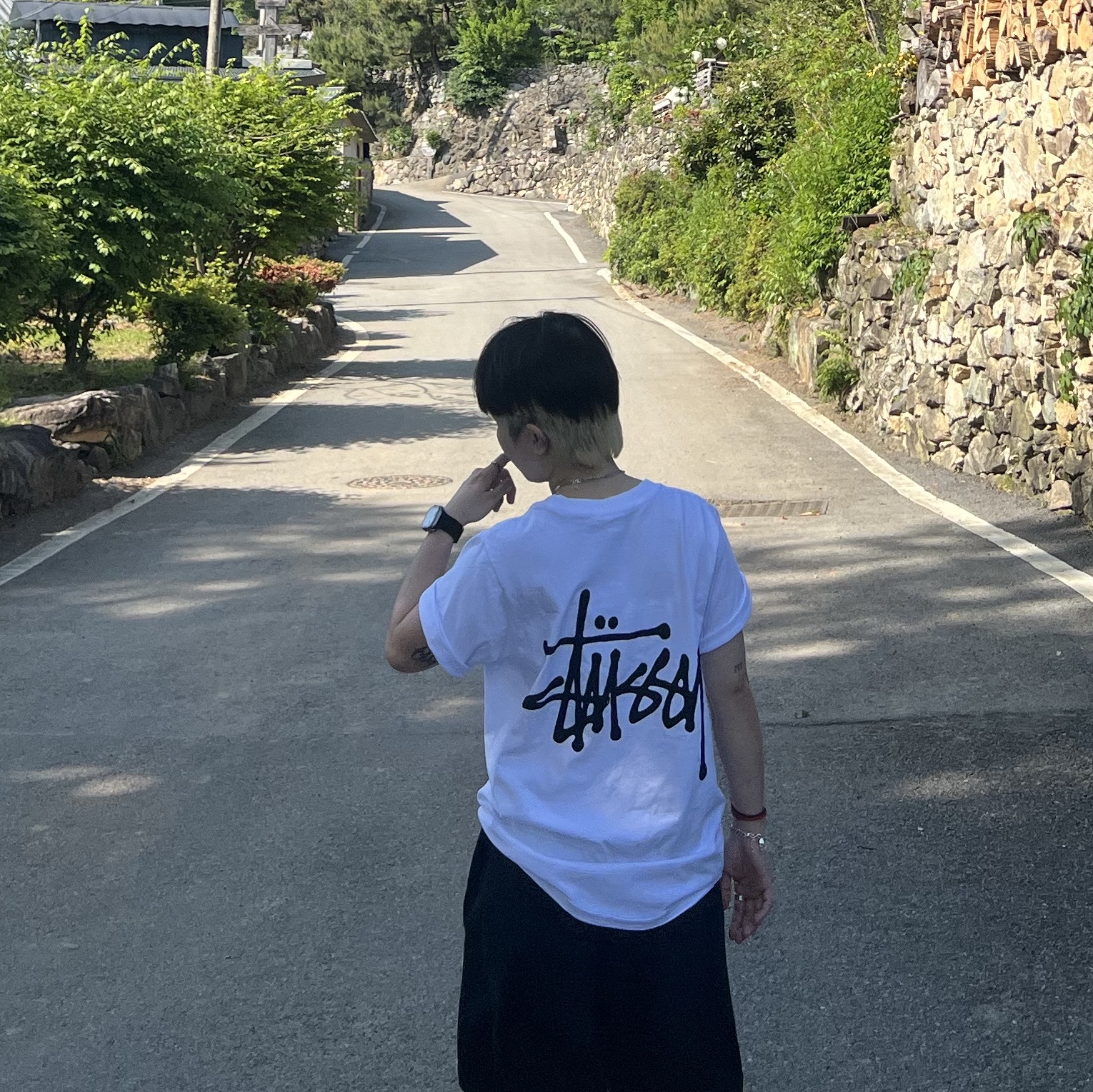 Stussy Basic Stussy T-Shirt White 2024, 2025 착용 스타일