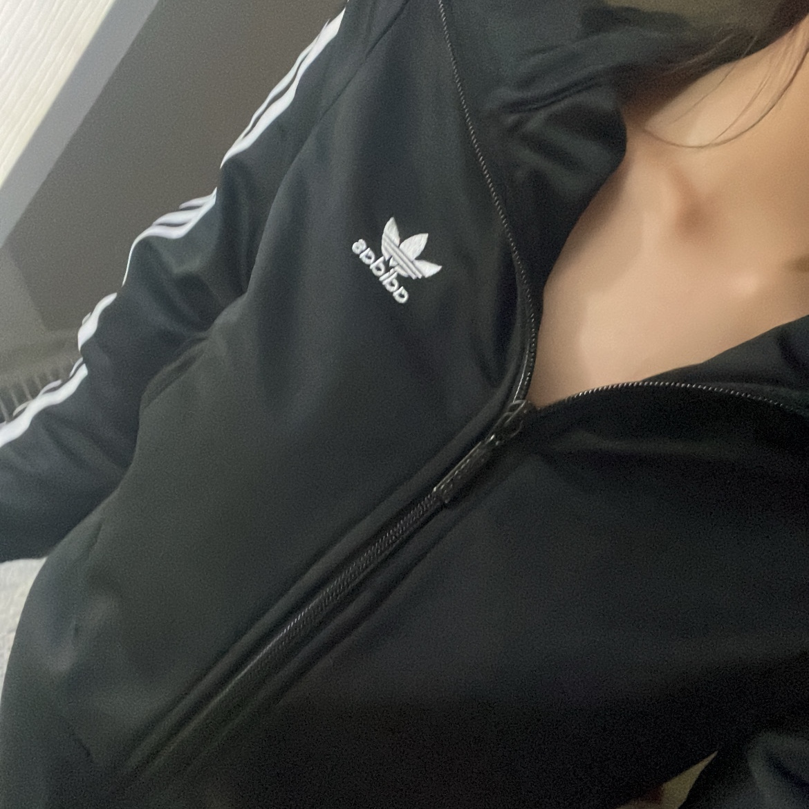 (W) Adidas Adicolor Classic Firebird Track Top Black - KR Sizing 착용 스타일