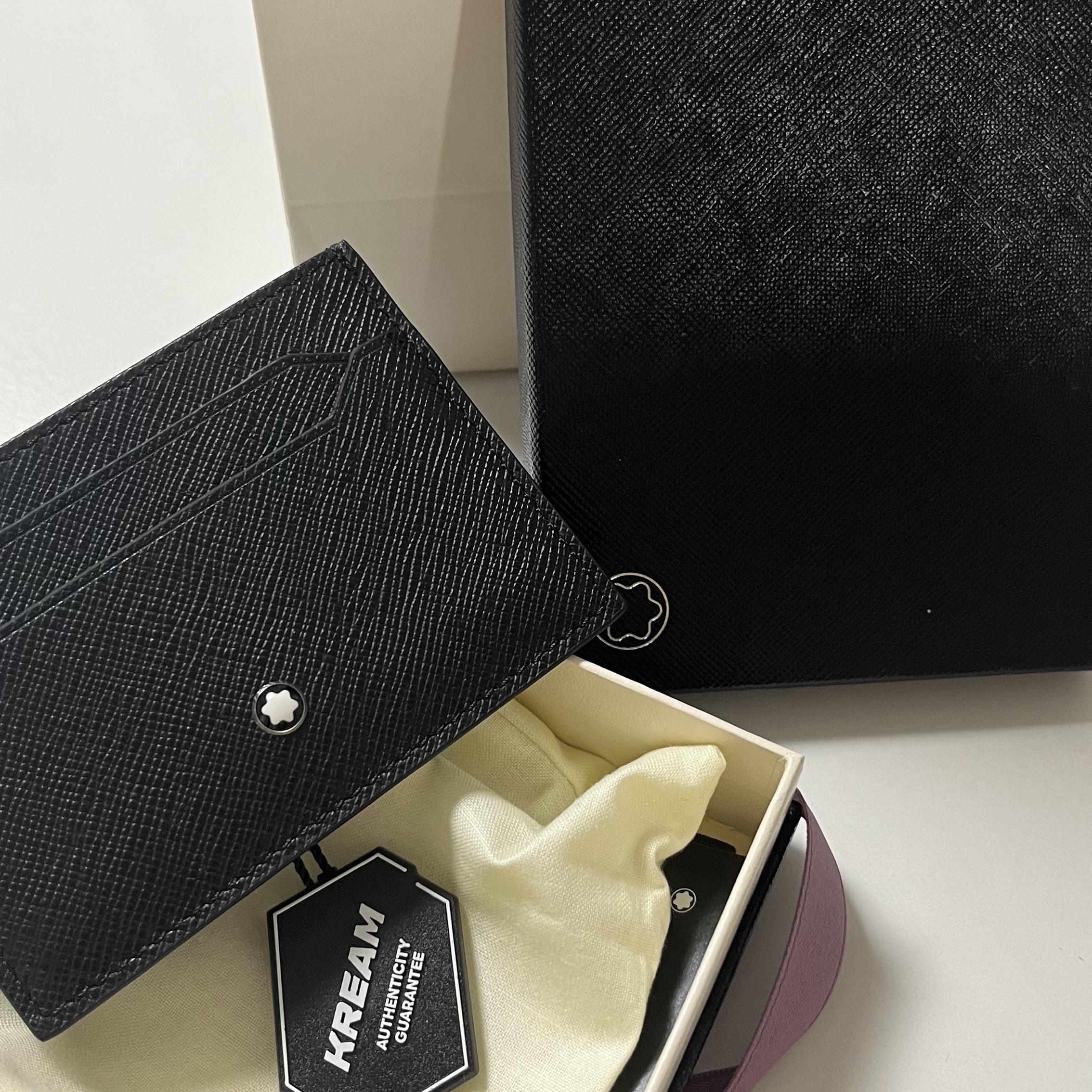 Montblanc Sartorial 5cc Card Holder Black 착용 스타일
