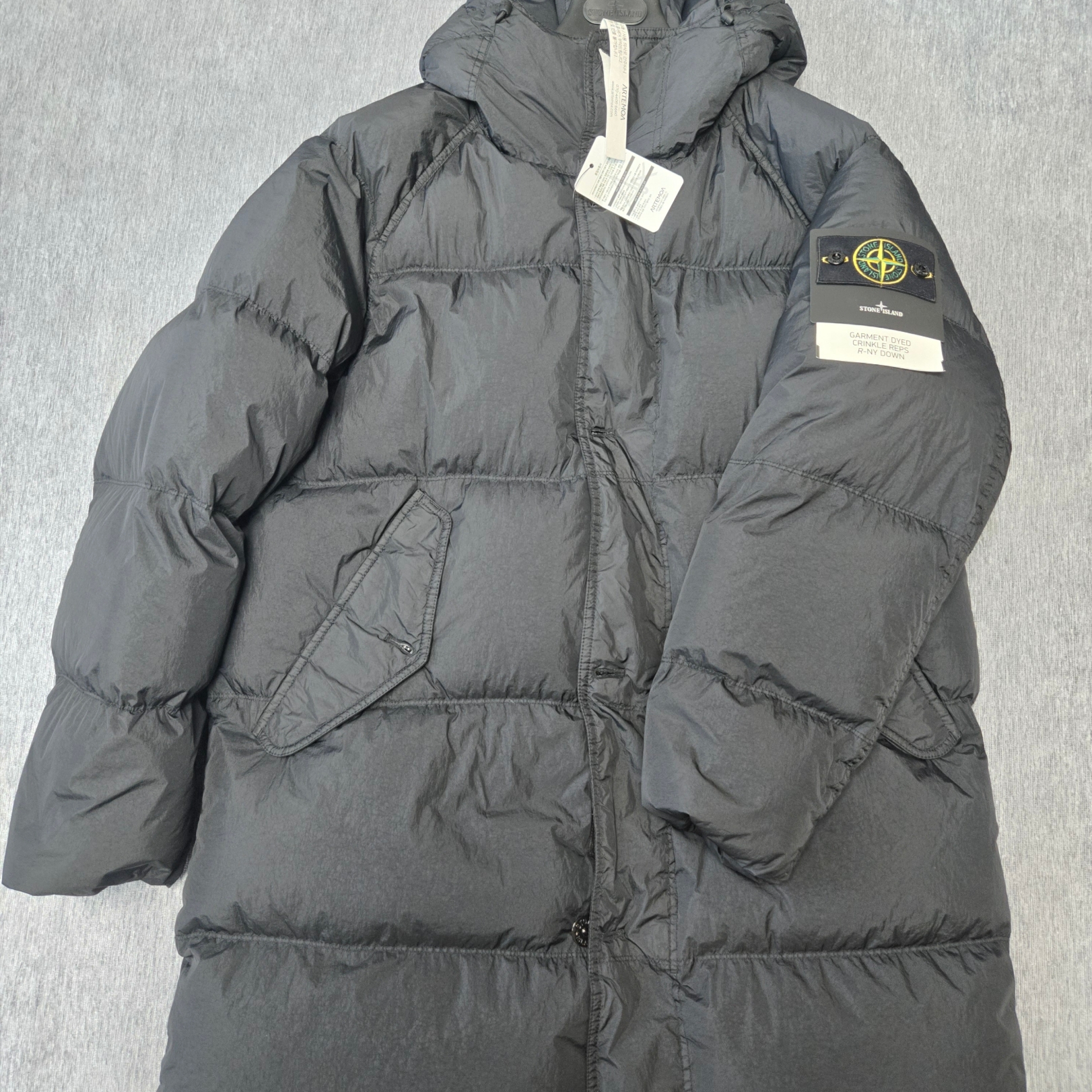 Stone Island 70123 Crinkle Reps R-NY Wind Resistant Down Parka Black - 24FW 착용 스타일