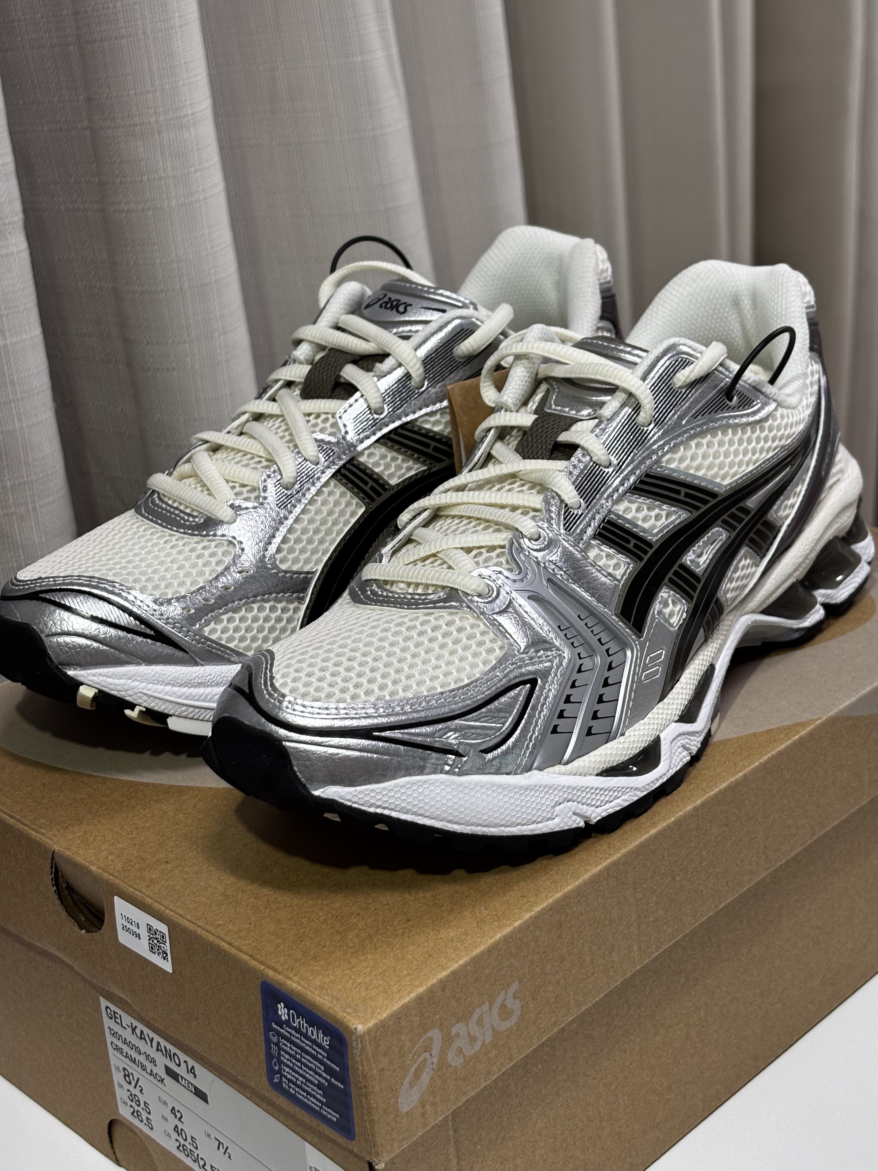 Asics Gel-Kayano 14 Cream Black 착용 스타일 - 4