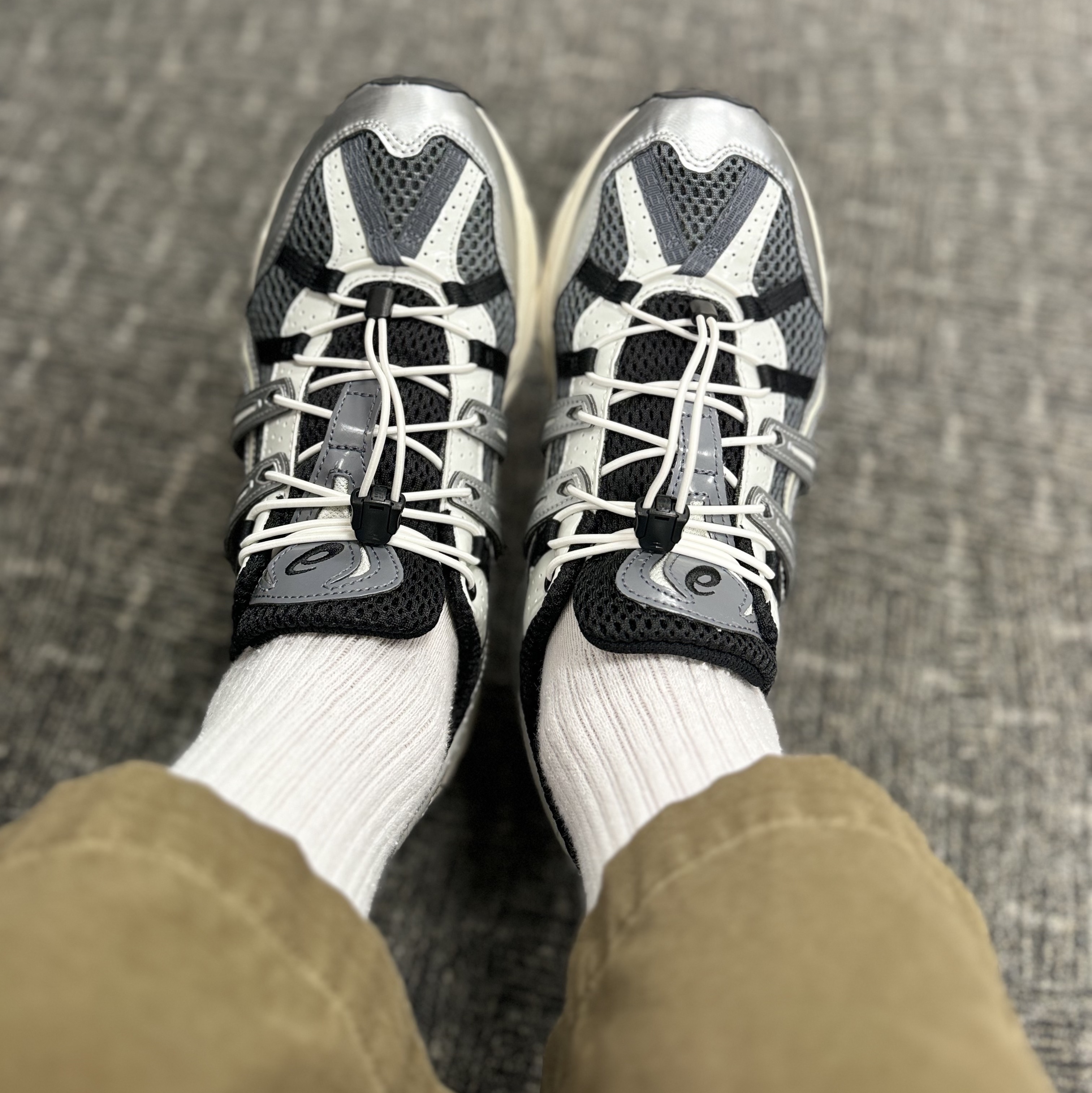 Asics Unlimited Gel-Sonoma 15-50 Steel Grey Pure Silver 착용 스타일