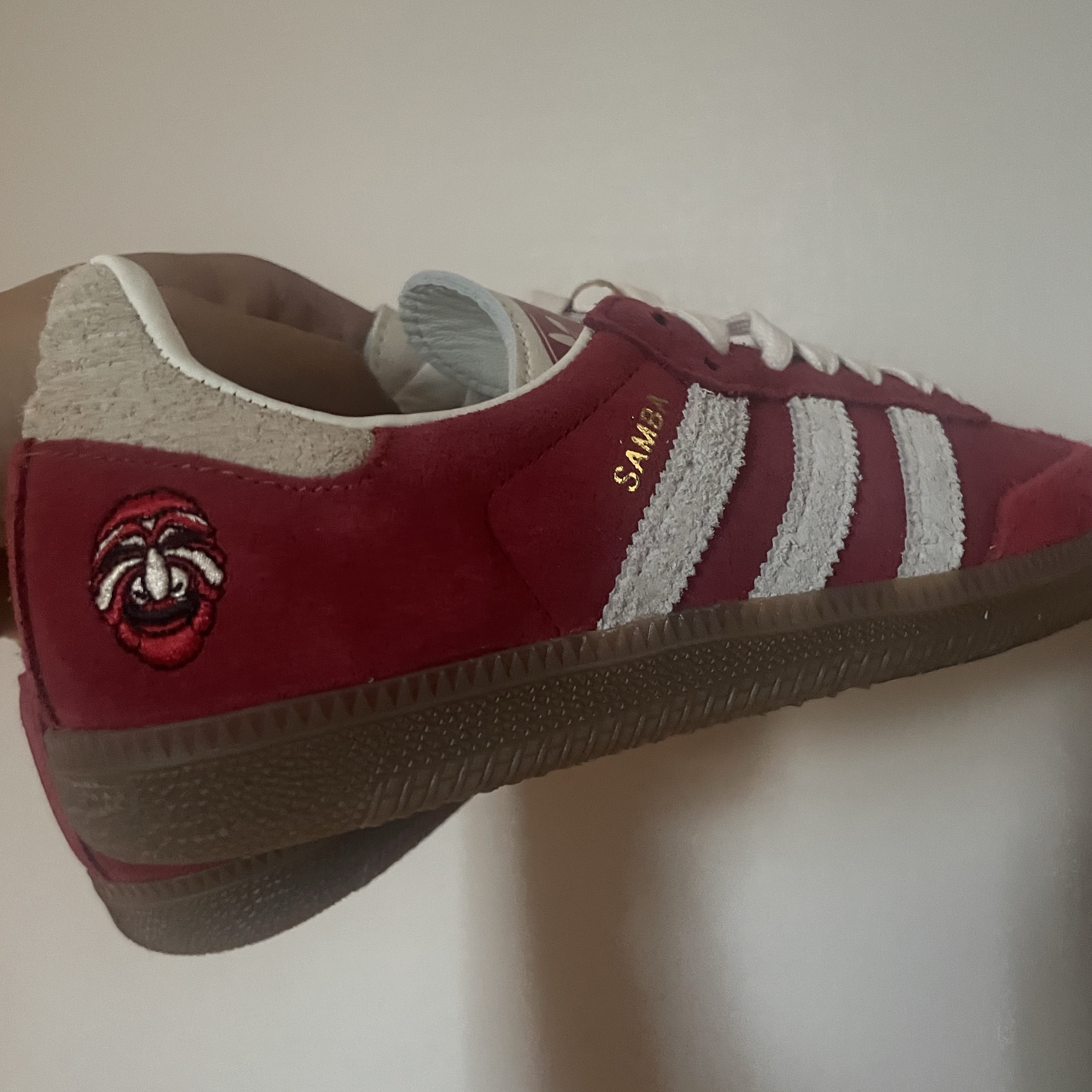 Adidas Samba OG Tal Better Scarlet Off White 착용 스타일 - 2