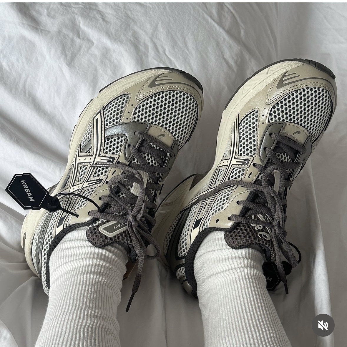 Asics Gel-1130 Birch Dark Taupe - Korea Exclusive 착용 스타일 - 2
