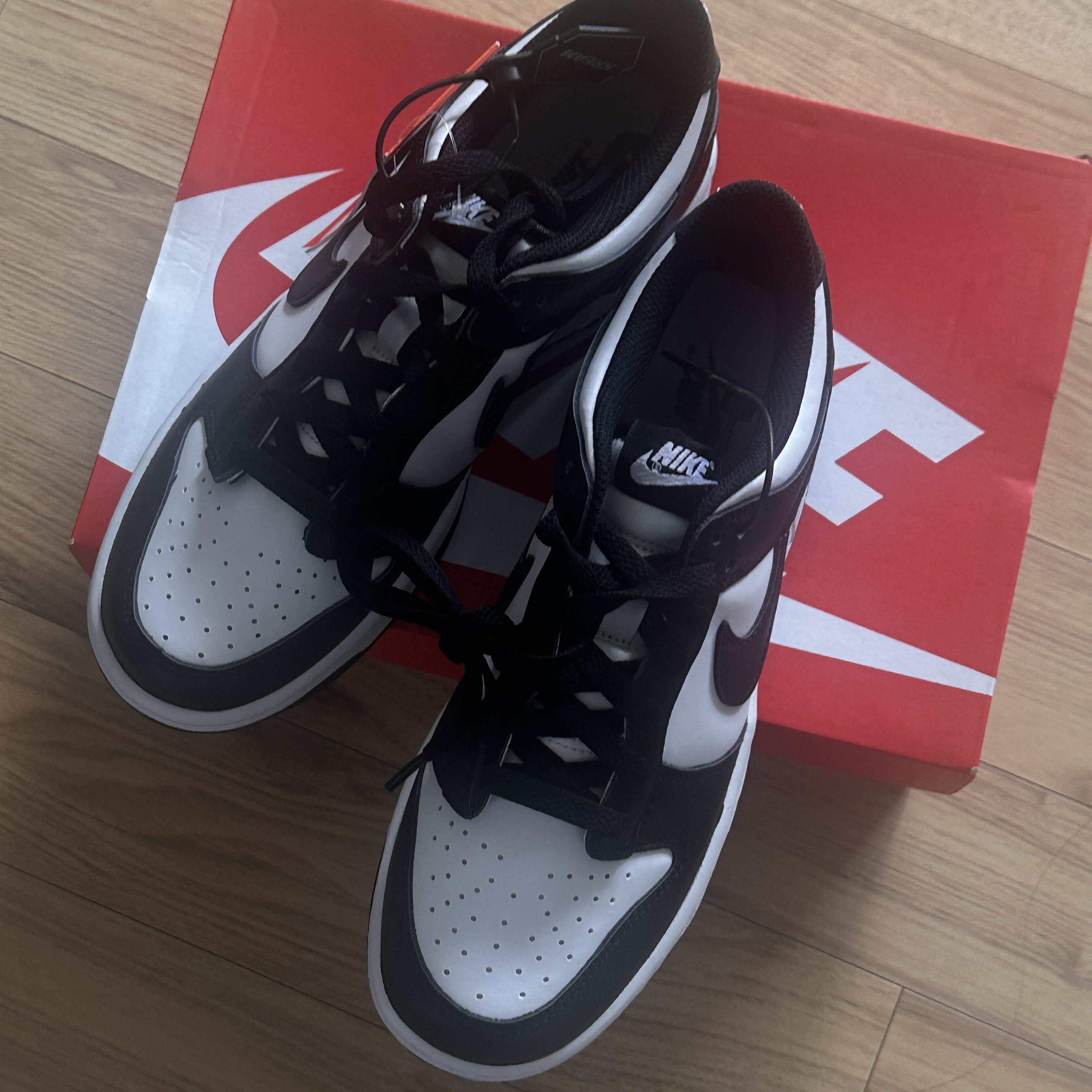 (GS) Nike Dunk Low Black 착용 스타일