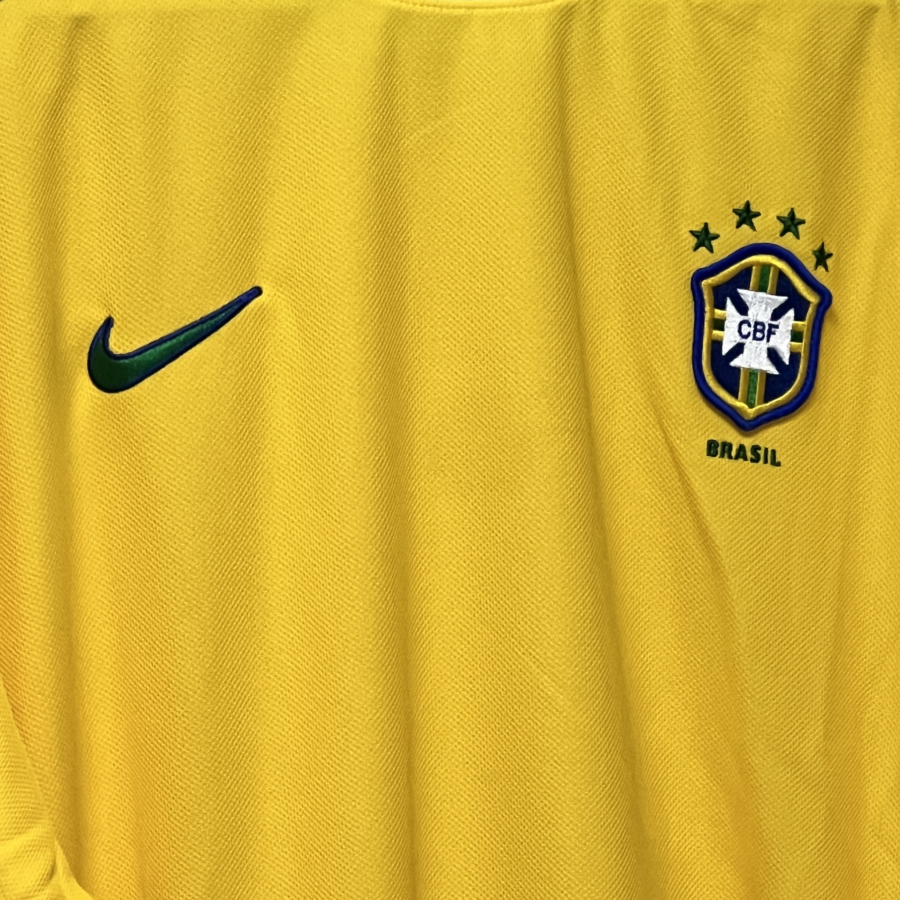 Nike Brazil 1998 Reissue Soccer Replica Jersey Varsity Maize (Non Marking Ver.) 착용 스타일