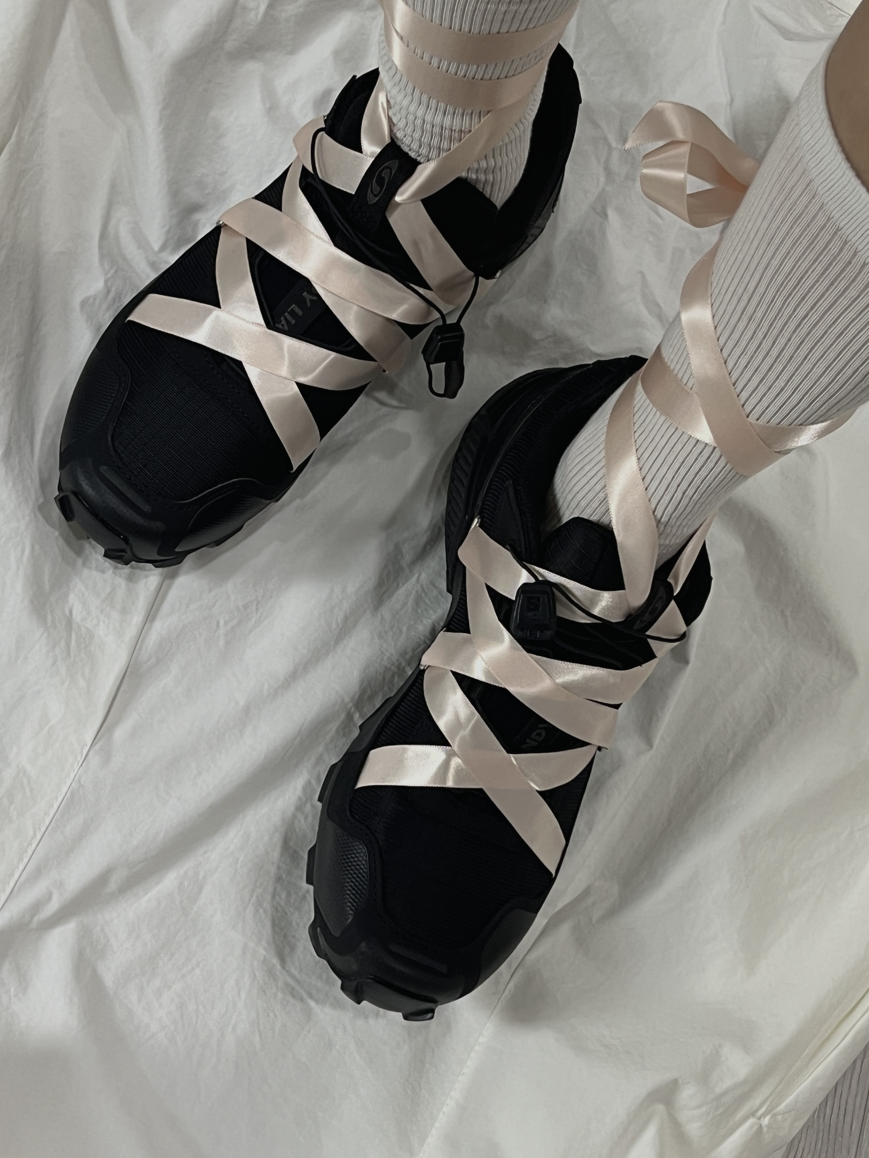 Salomon x Sandy Liang Speedcross 3 Ribbon 착용 스타일 - 1