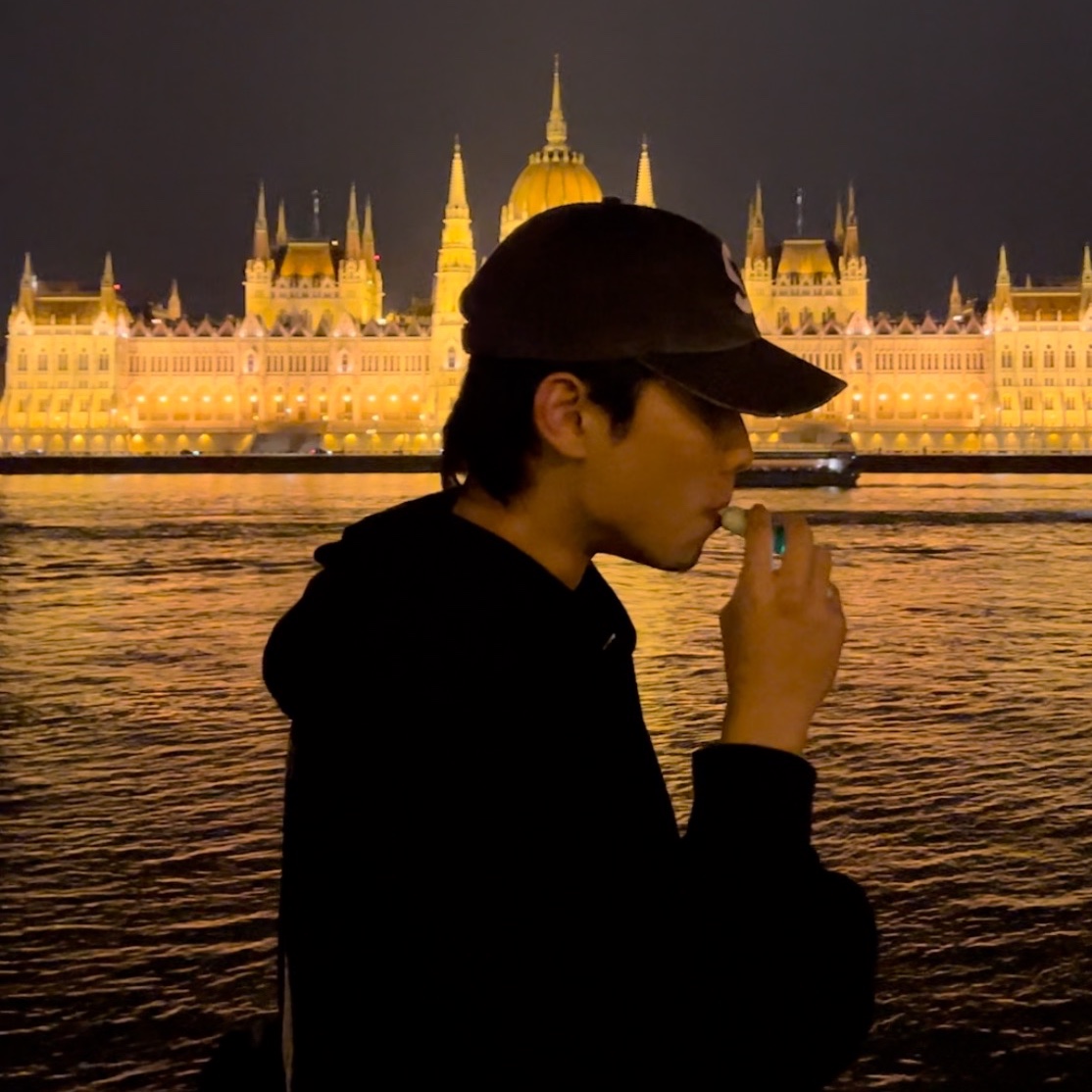 Wooyoungmi Frame Back Logo Hooded Sweatshirt Black - 23SS, Supreme Pigment Canvas S Logo 6-Panel Navy - 23SS 착용 스타일