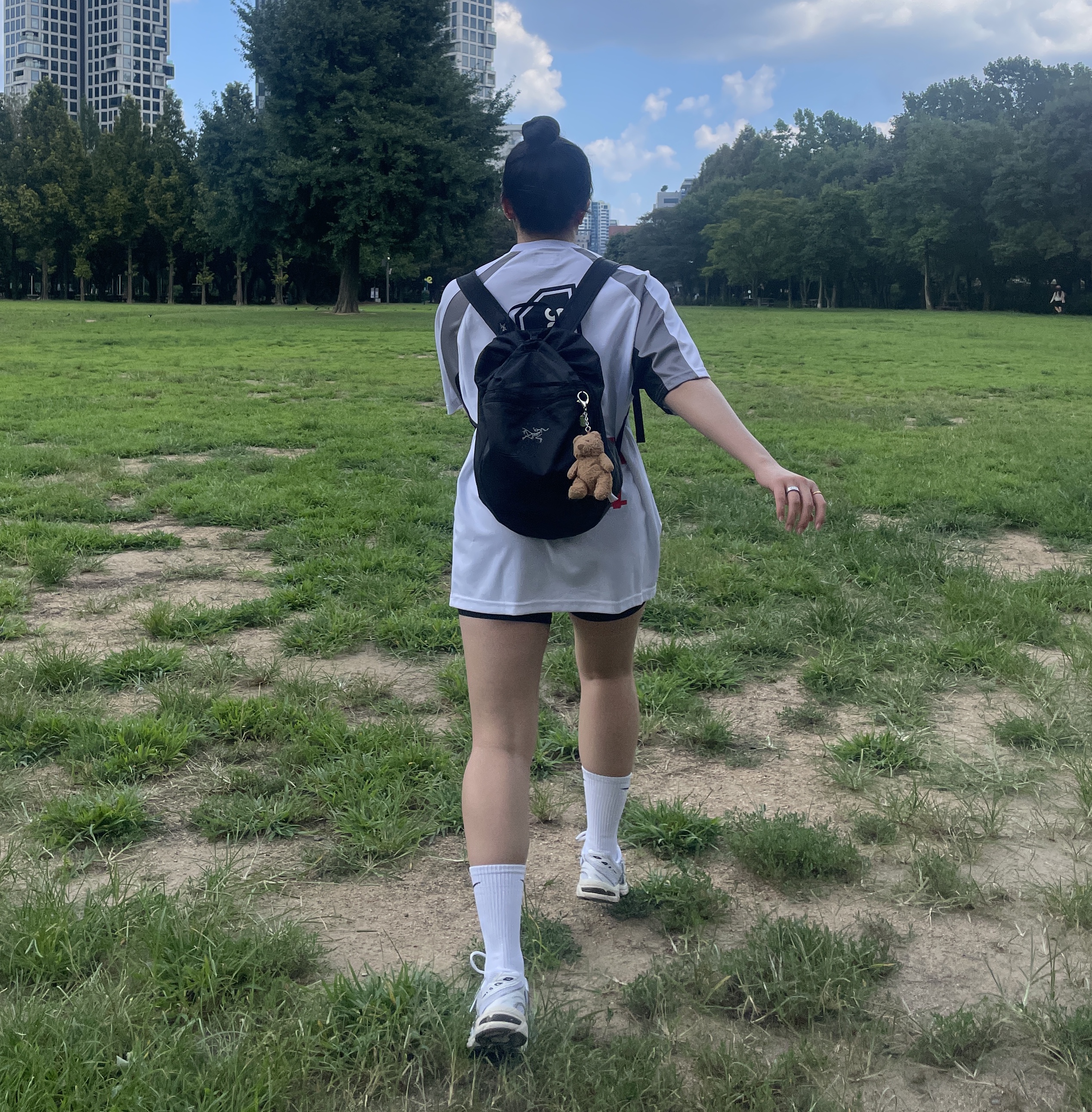 Arc'teryx Heliad 10 Backpack Black 착용 스타일