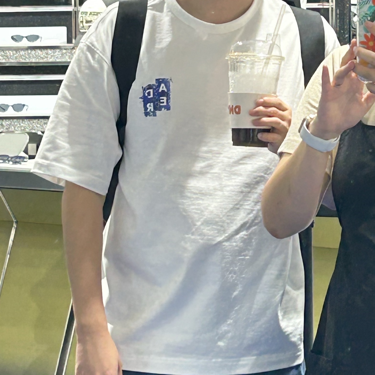 Ader Error Sig; TRS Tag T-Shirt 06 Off White 착용 스타일