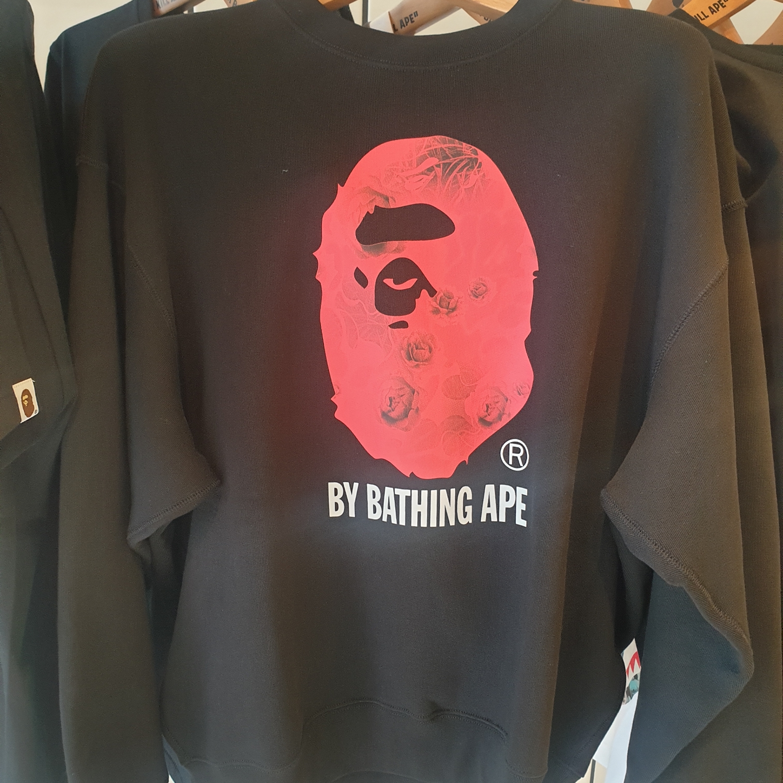 BAPE Floral Camo By Bathing Ape Relaxed Fit Crewneck Sweatshirt Black 착용 스타일