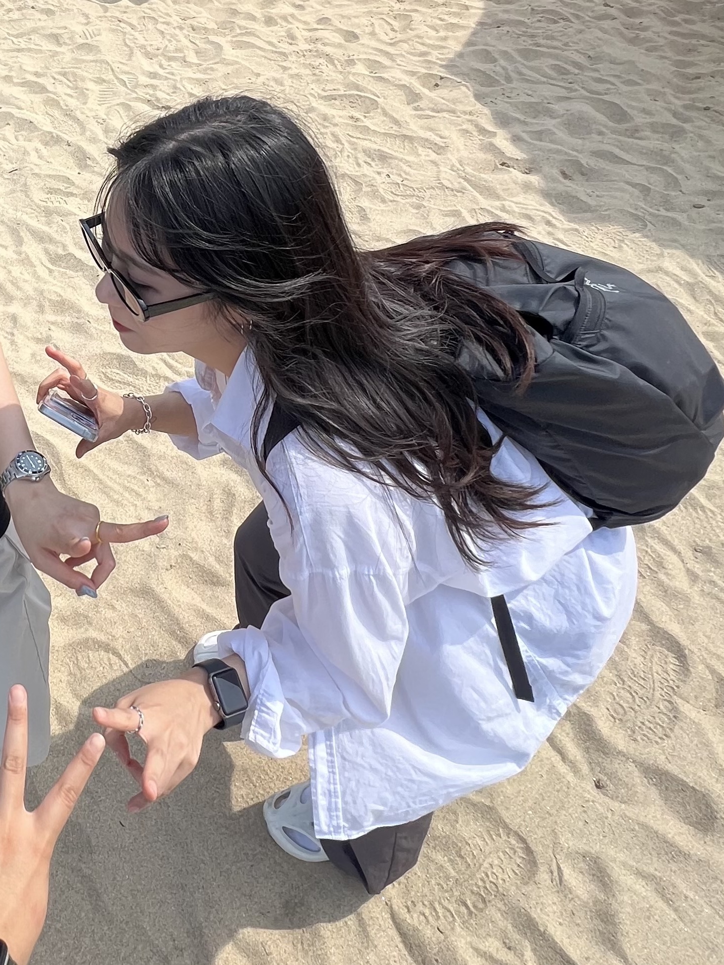 (W) Keen Shanti White Black, Arc'teryx Heliad 10 Backpack Black 착용 스타일 - 1