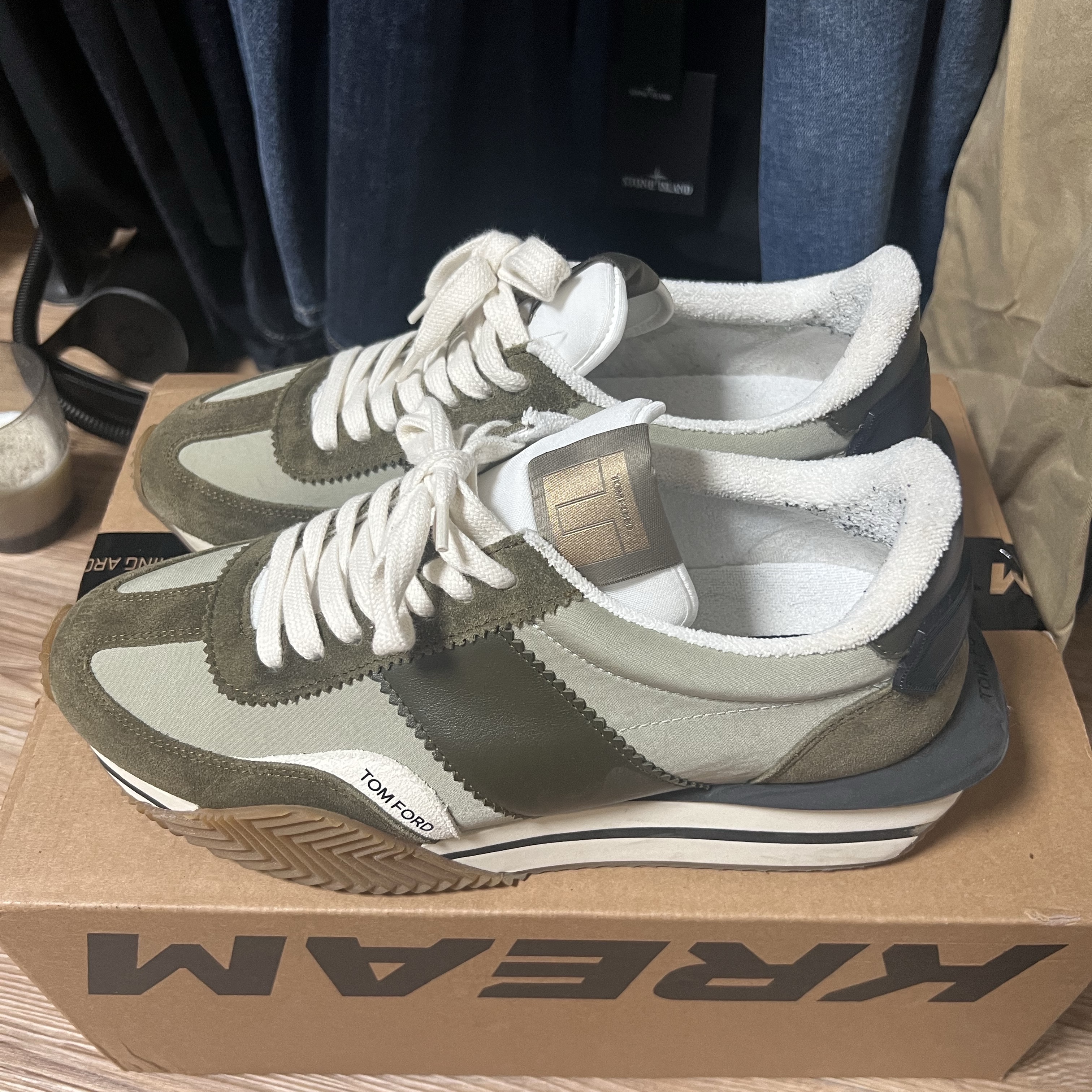 Tom Ford Suede Technical Fabric James Sneakers Khaki Military 착용 스타일 - 2