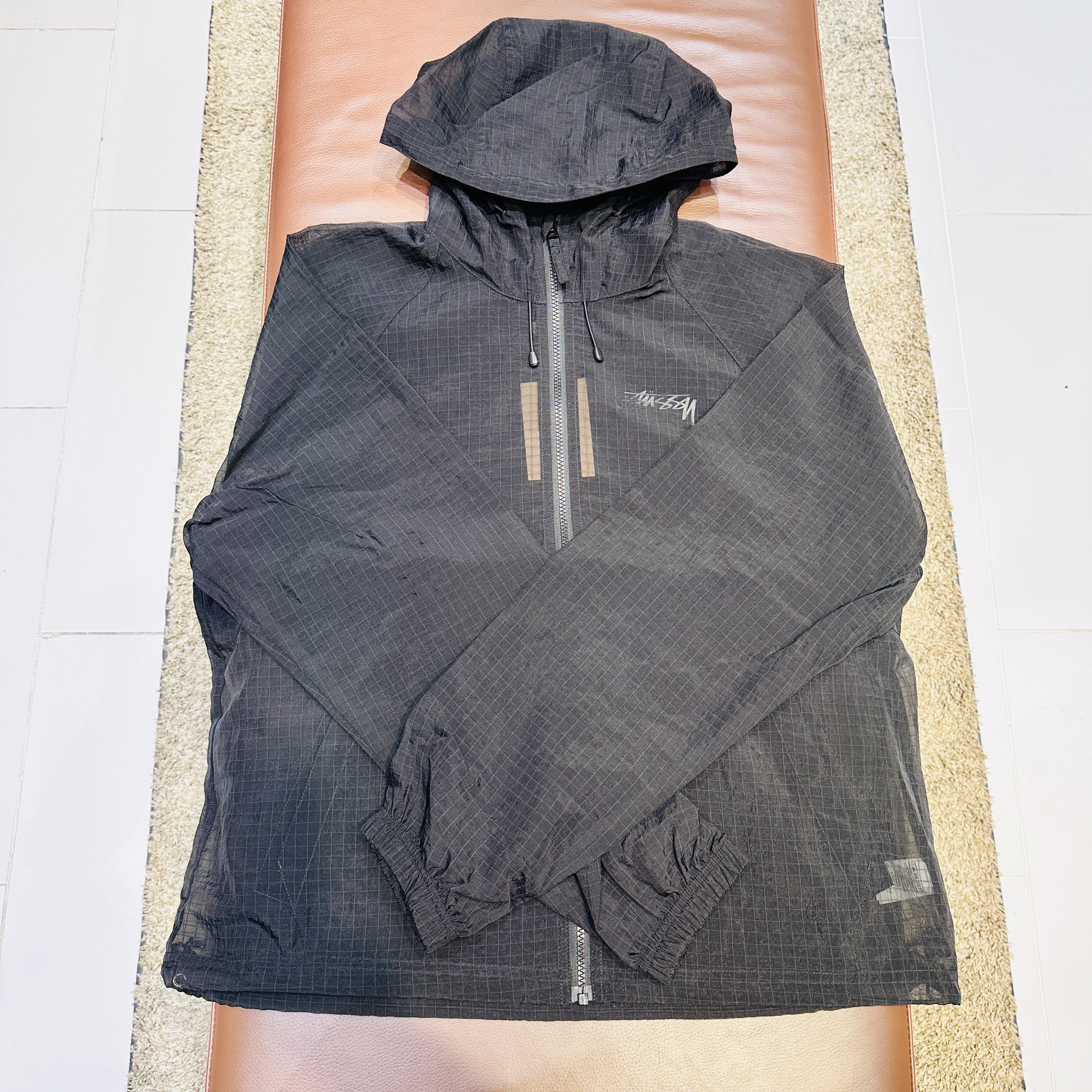 Stussy Beach Shell Transparent Ripstop Black 착용 스타일 - 1