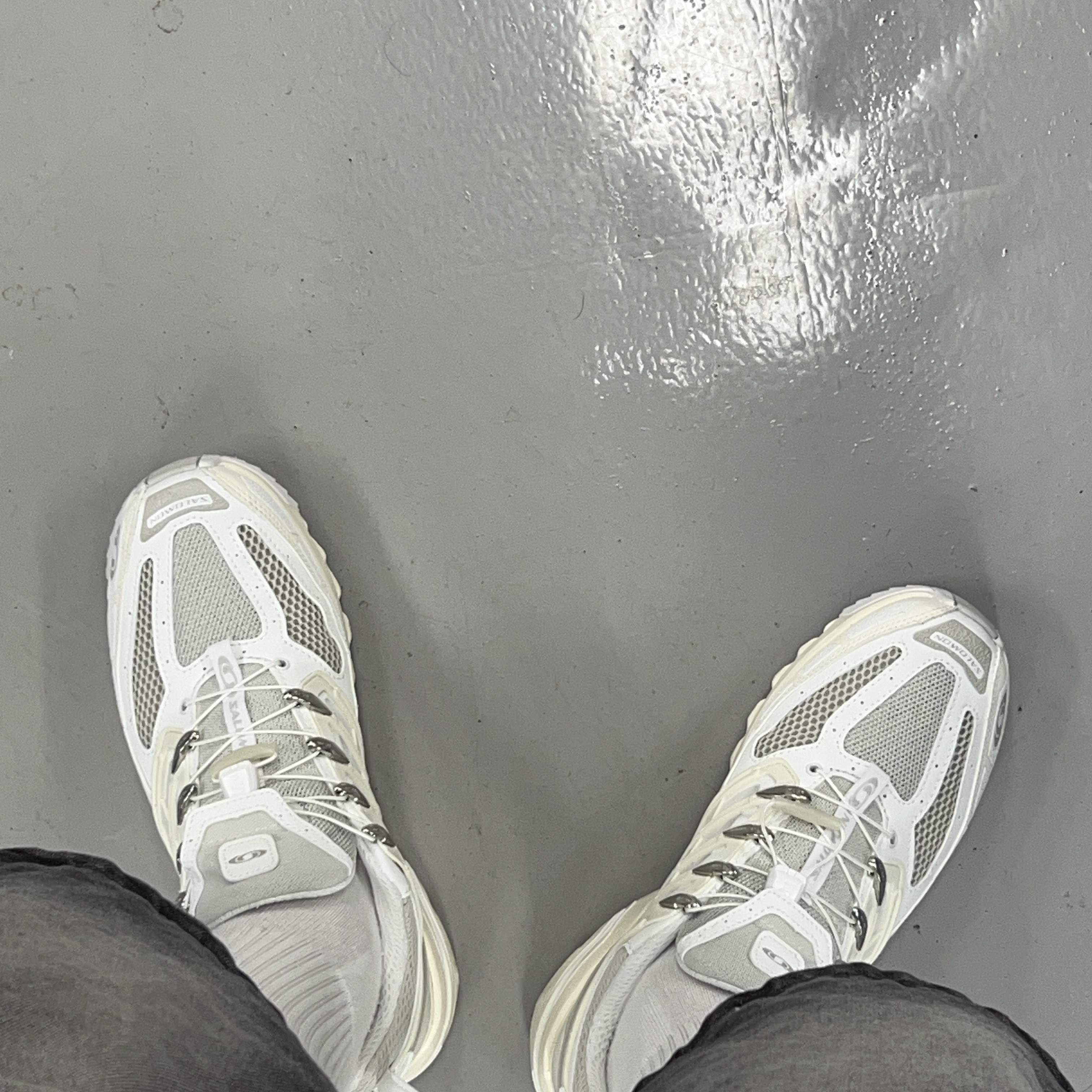Salomon ACS Pro White Vanilla Ice 착용 스타일 - 2