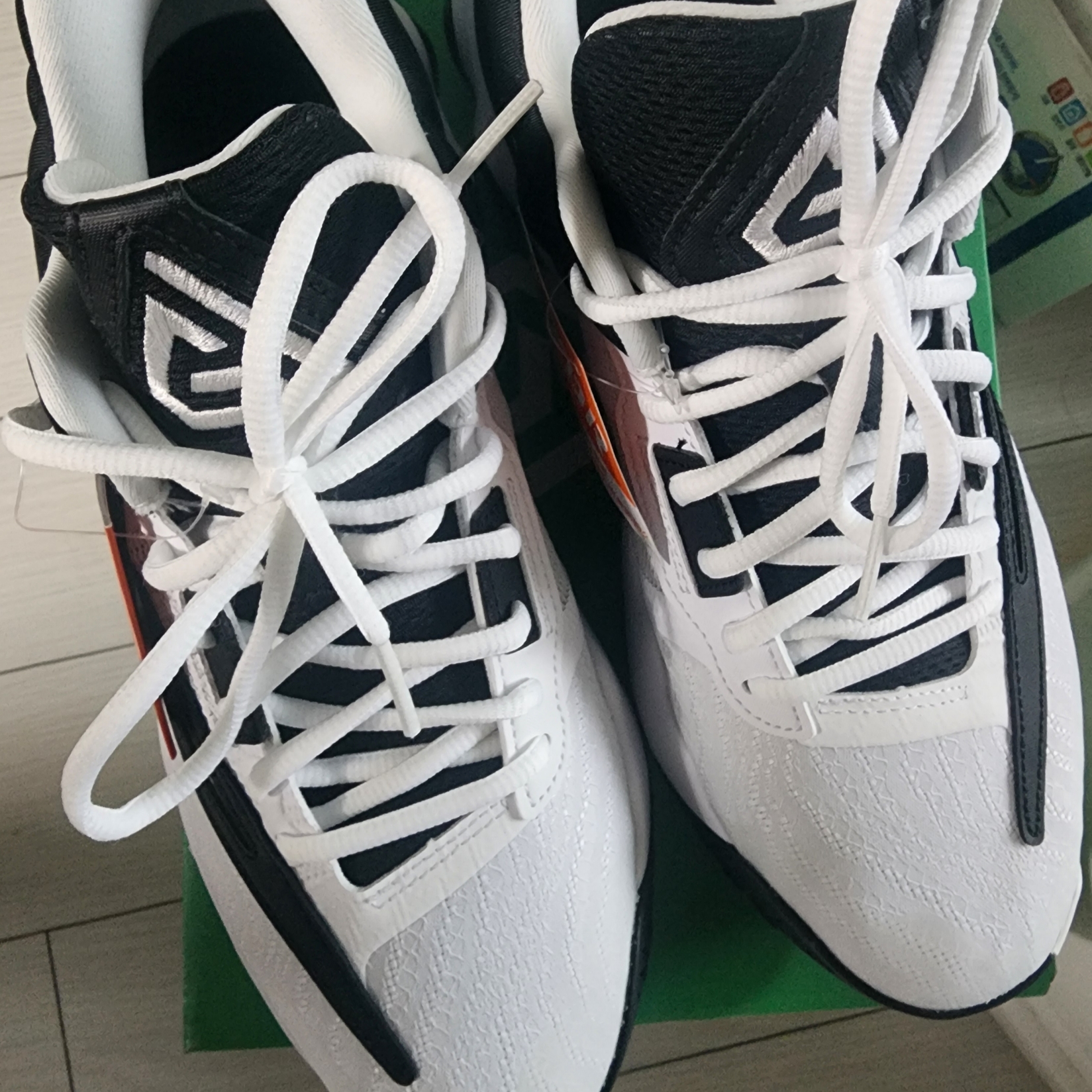Nike Giannis Immortality 3 EP White Black 착용 스타일