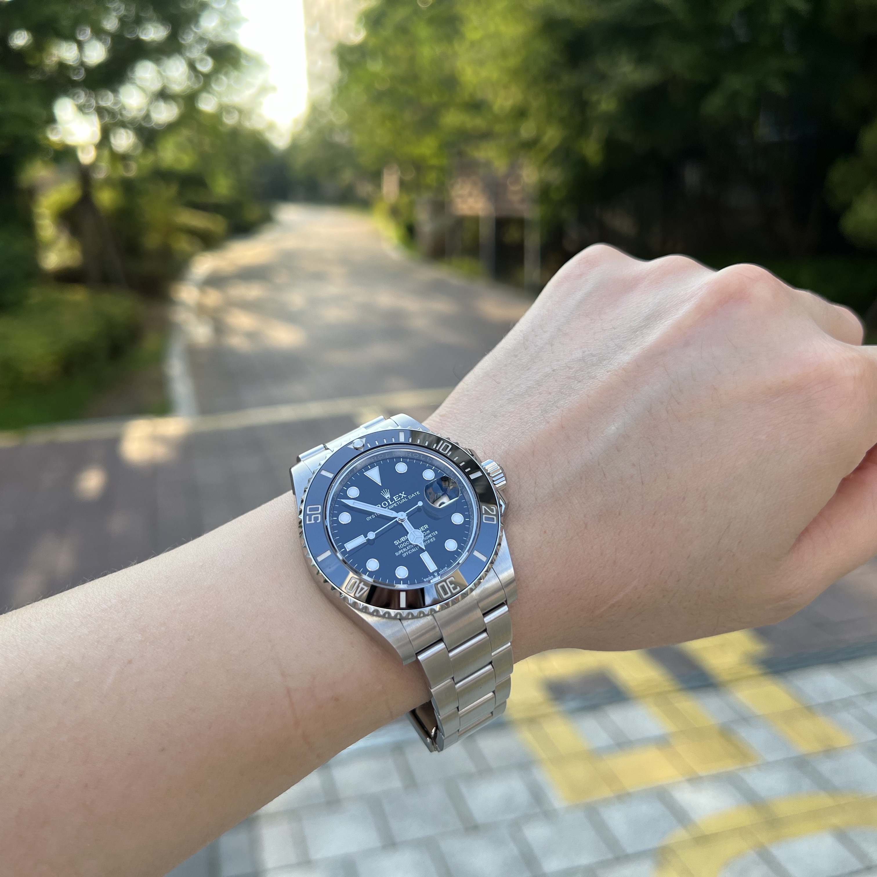 Rolex Submariner Date 41mm 126610LN Black Oyster 착용 스타일