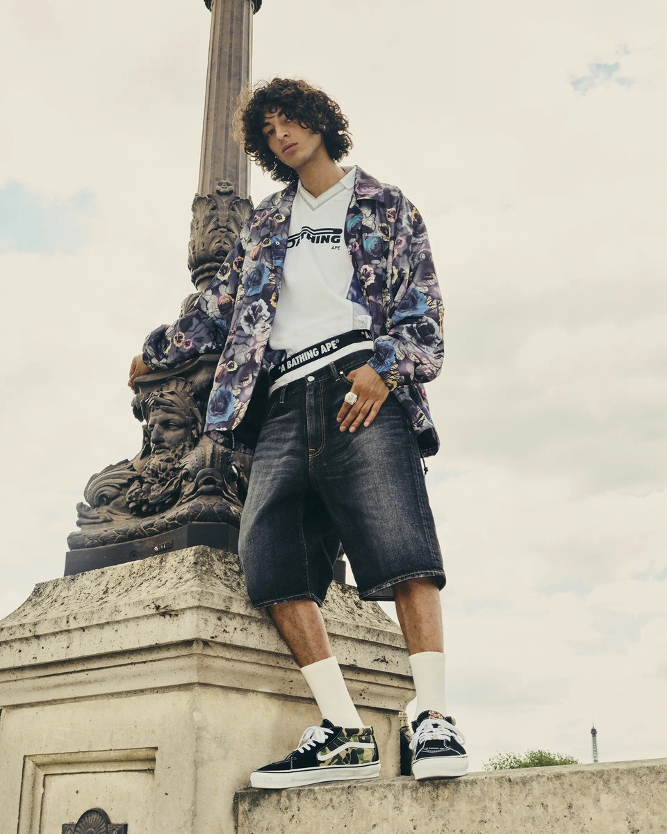 Vans x BAPE Sk8-Mid Reissue 83 LX Black, Vans x BAPE Sk8-Hi 38 DX Blue Multi 착용 스타일 - 4