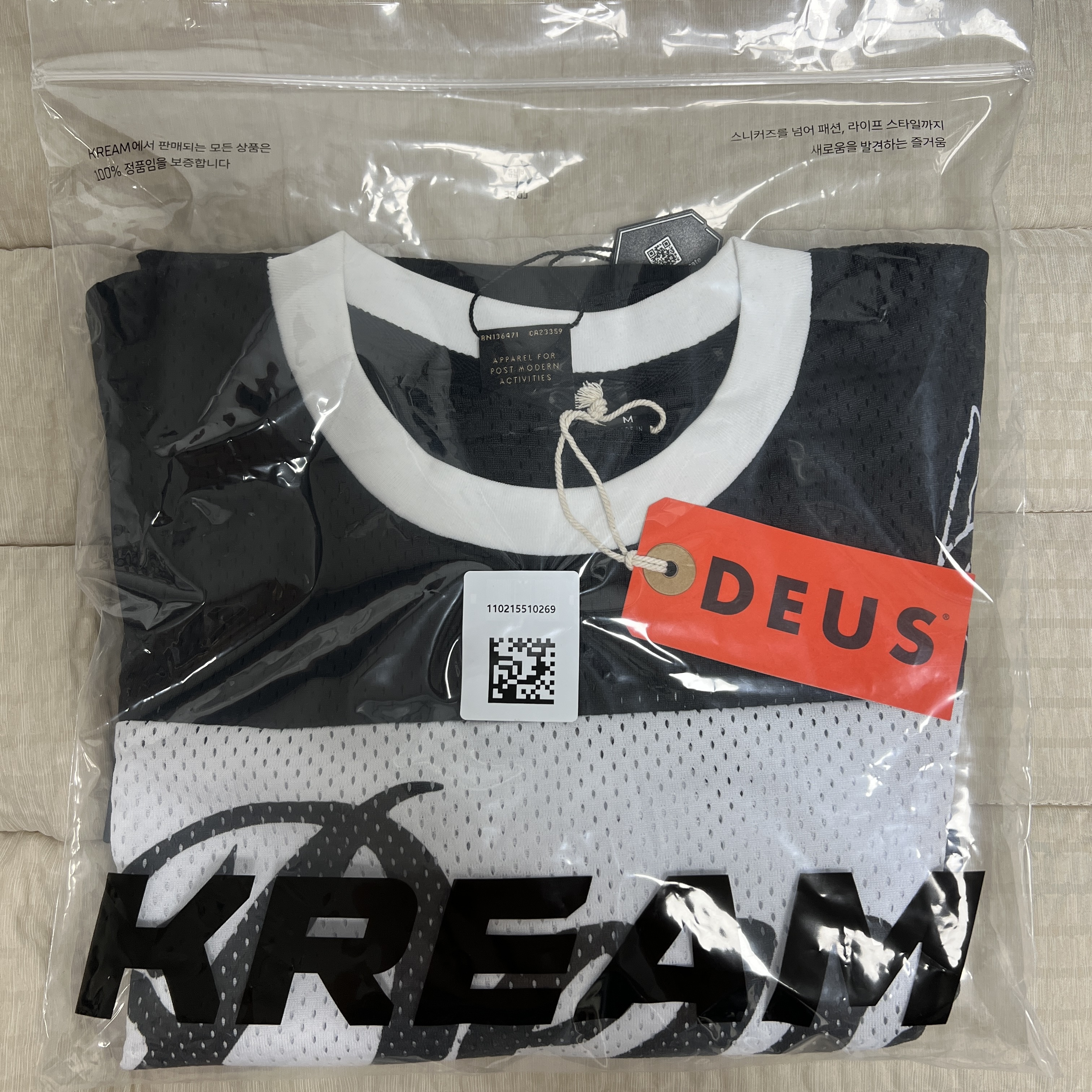 Deus Ex Machina Saber Moto Jersey Black 착용 스타일
