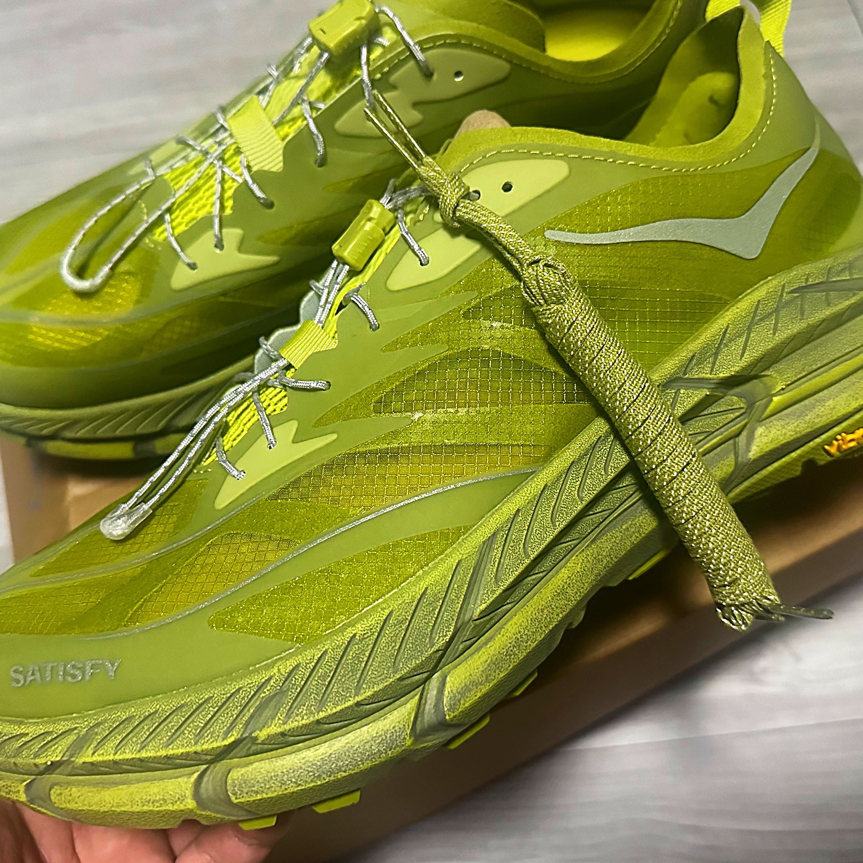 Hoka x Satisfy Mafate Speed 4 Lite Sulfur 착용 스타일 - 2