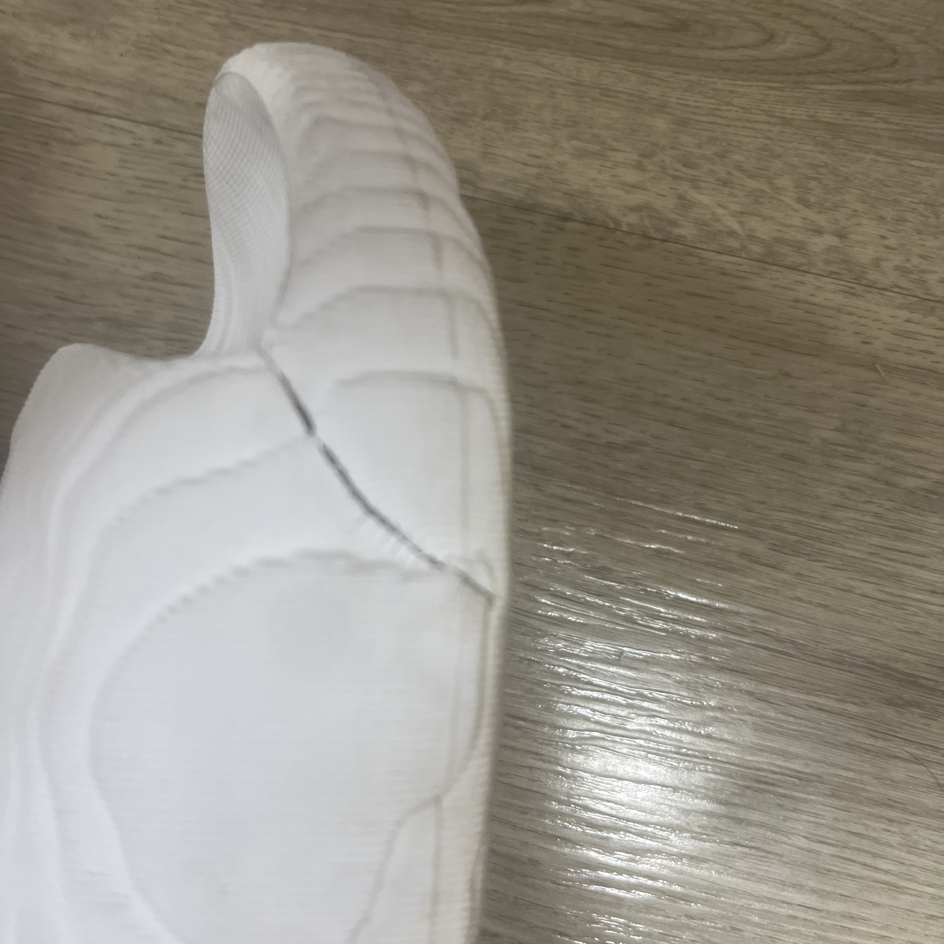 Adidas Adilette 22 Crystal White 착용 스타일