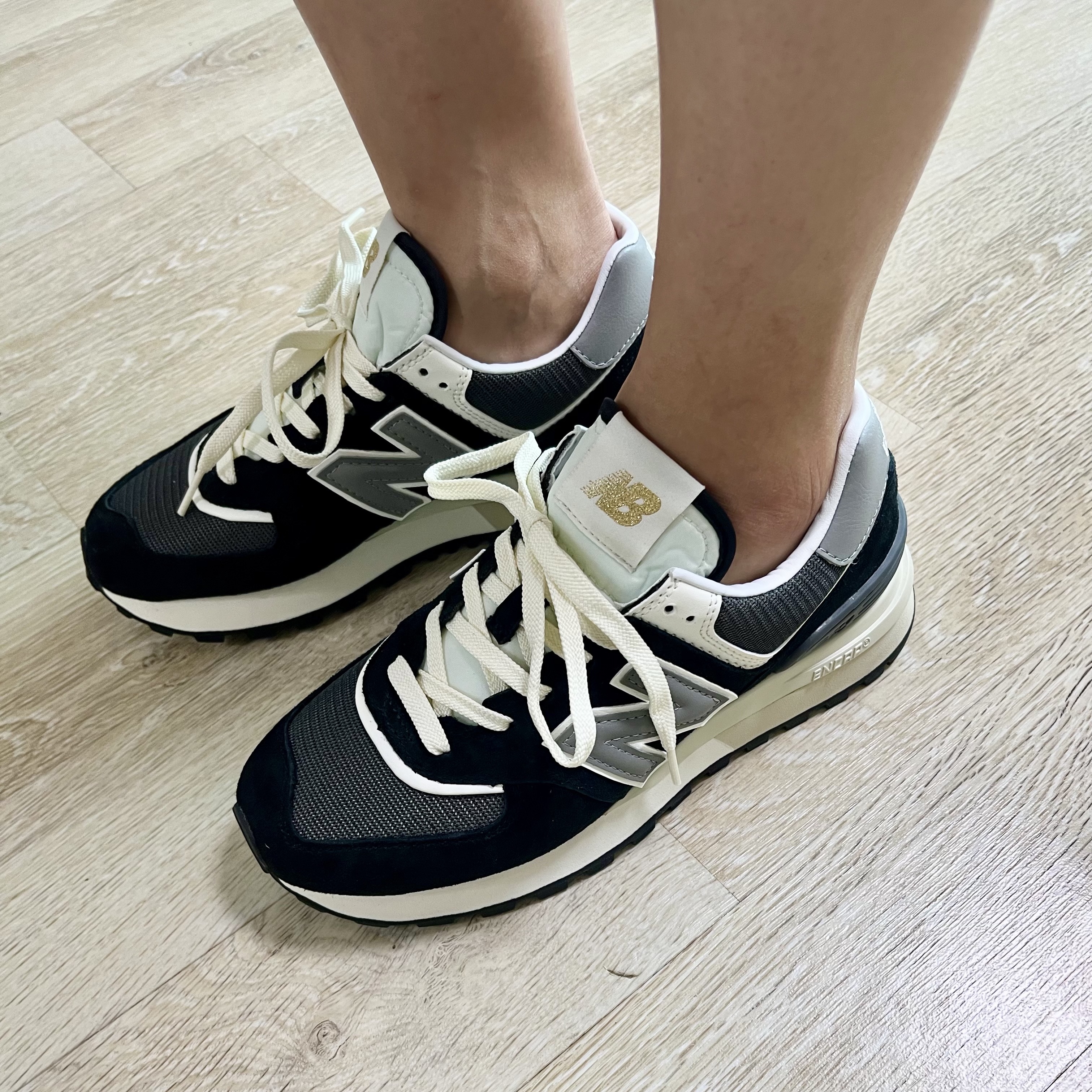 New Balance 574 Legacy Black 착용 스타일 - 2