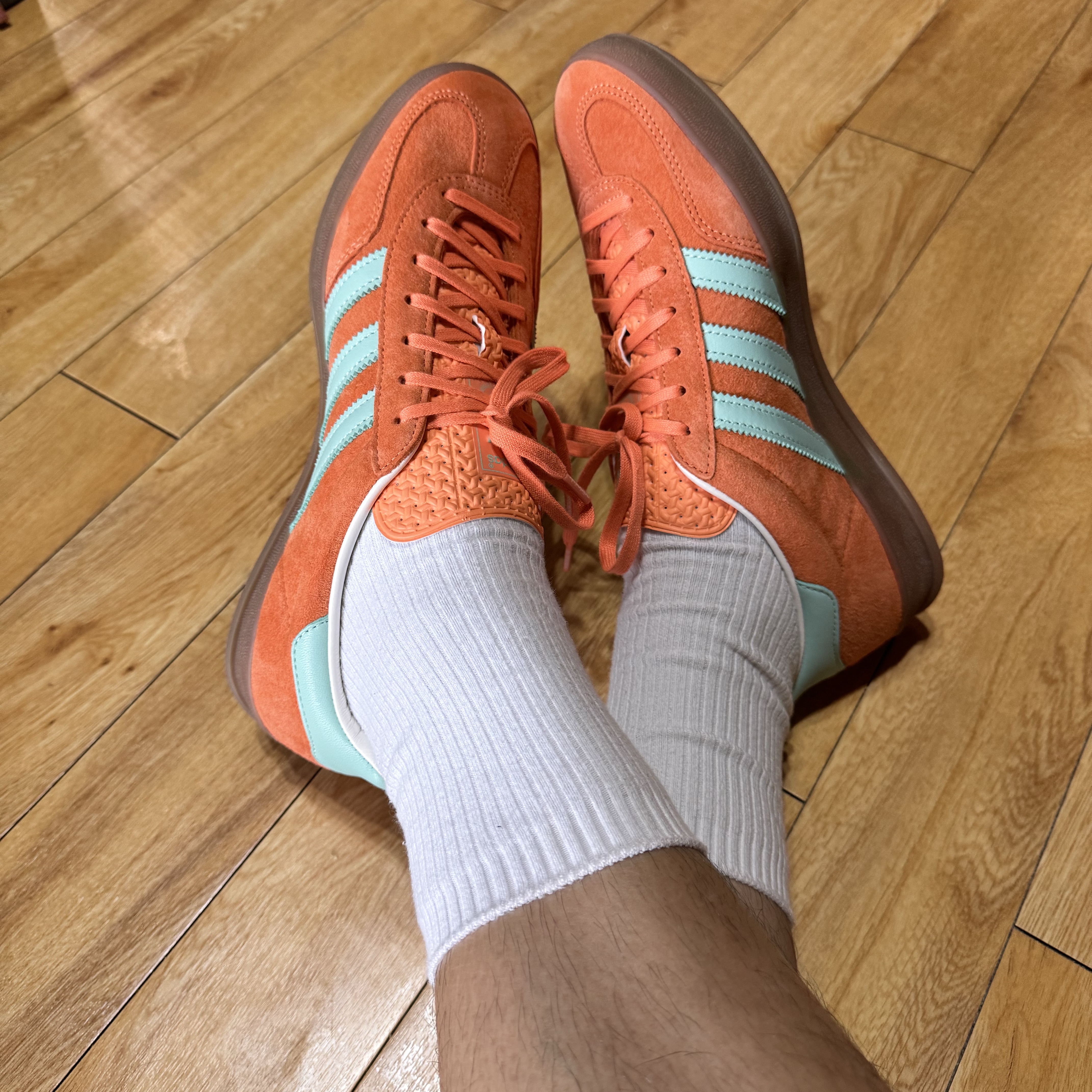 Adidas Gazelle Indoor Easy Orange Clear Mint 착용 스타일