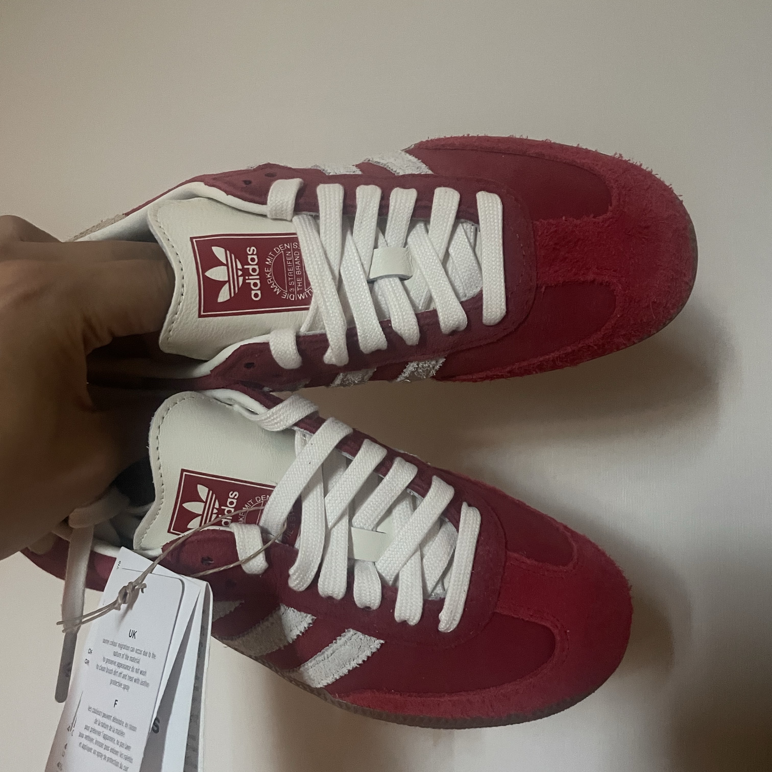 Adidas Samba OG Tal Better Scarlet Off White 착용 스타일 - 1