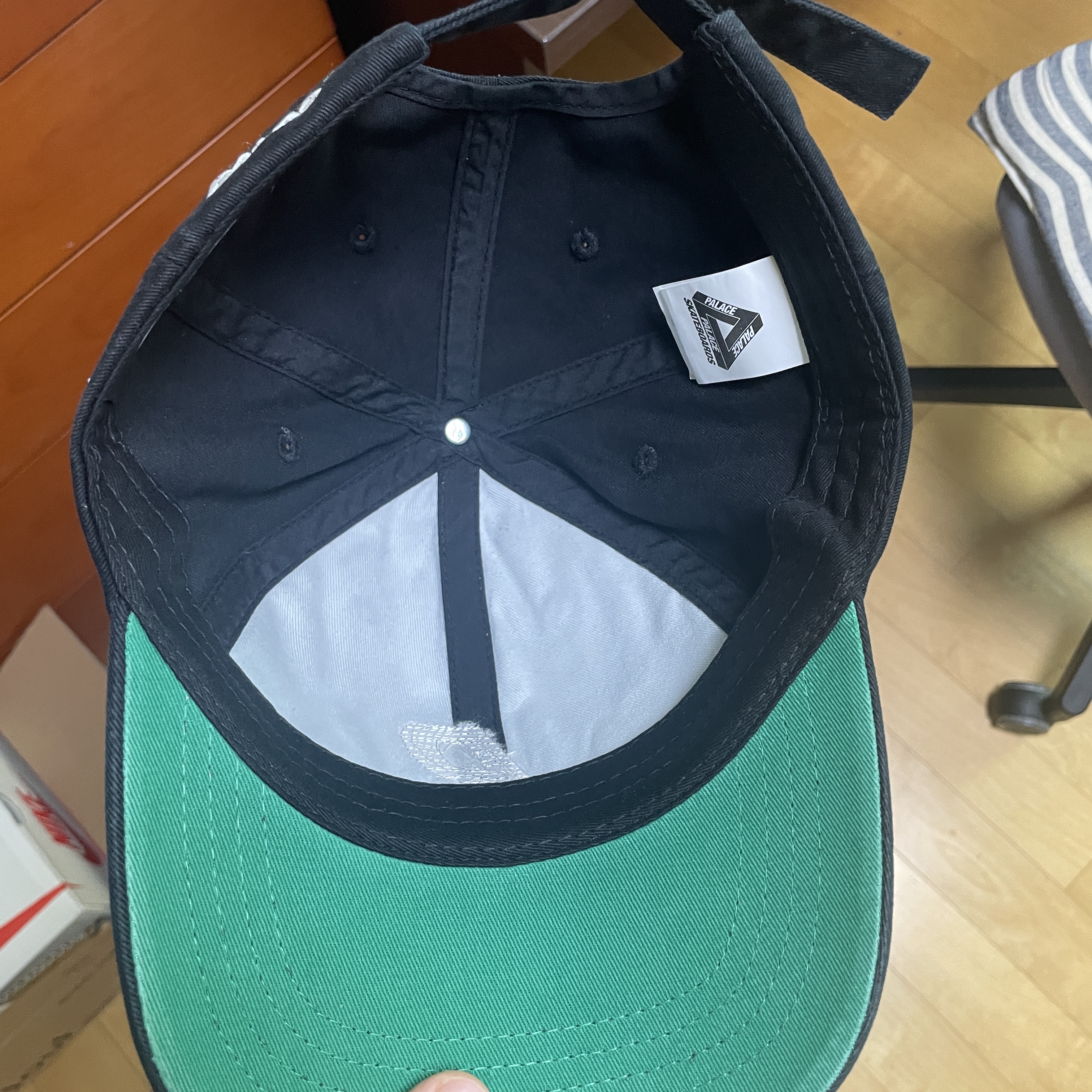 Palace P 6-Panel Black - 24FW 착용 스타일 - 2