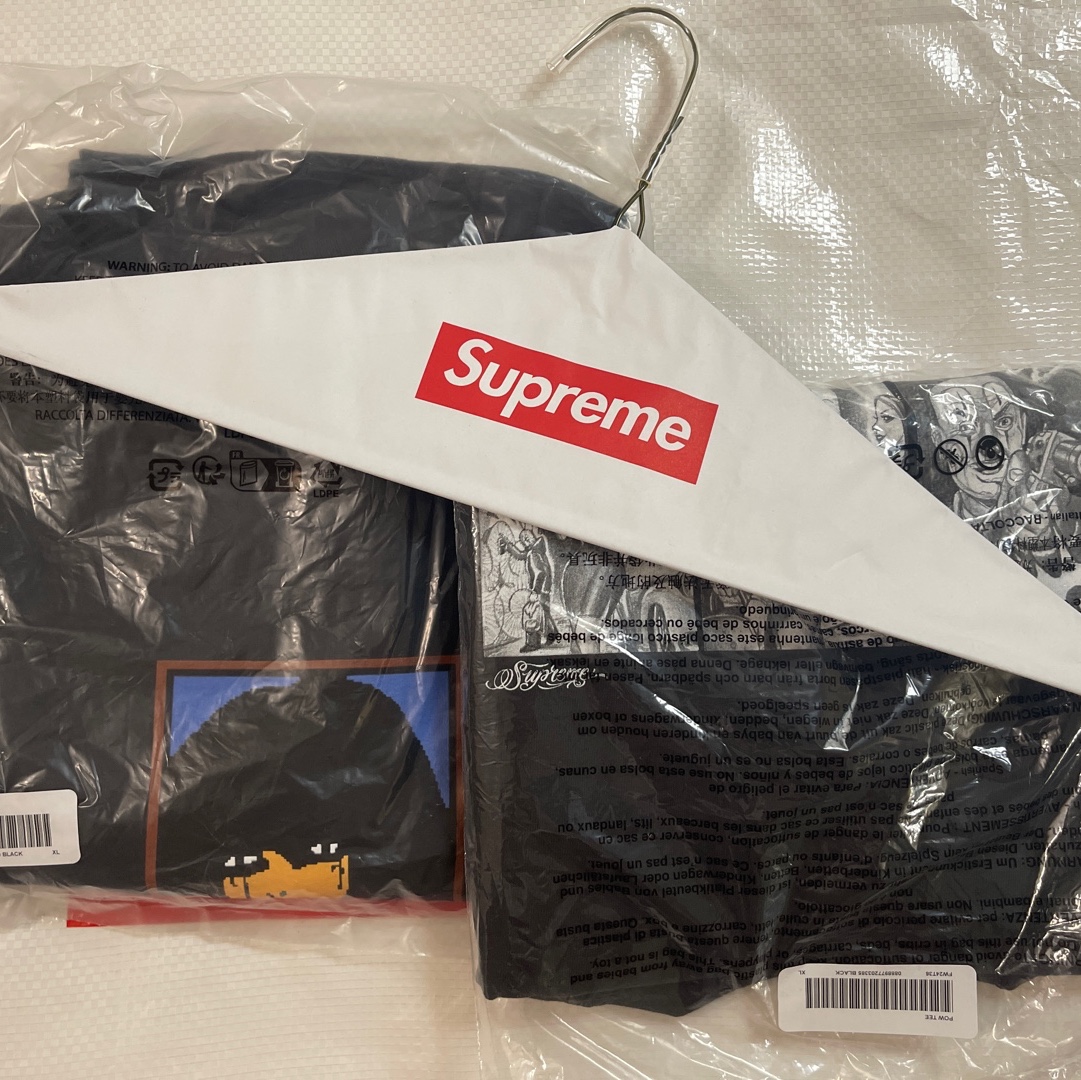Supreme Emo T-Shirt Black - 24FW, Supreme Mister Cartoon Pow T-Shirt Black - 24FW 착용 스타일