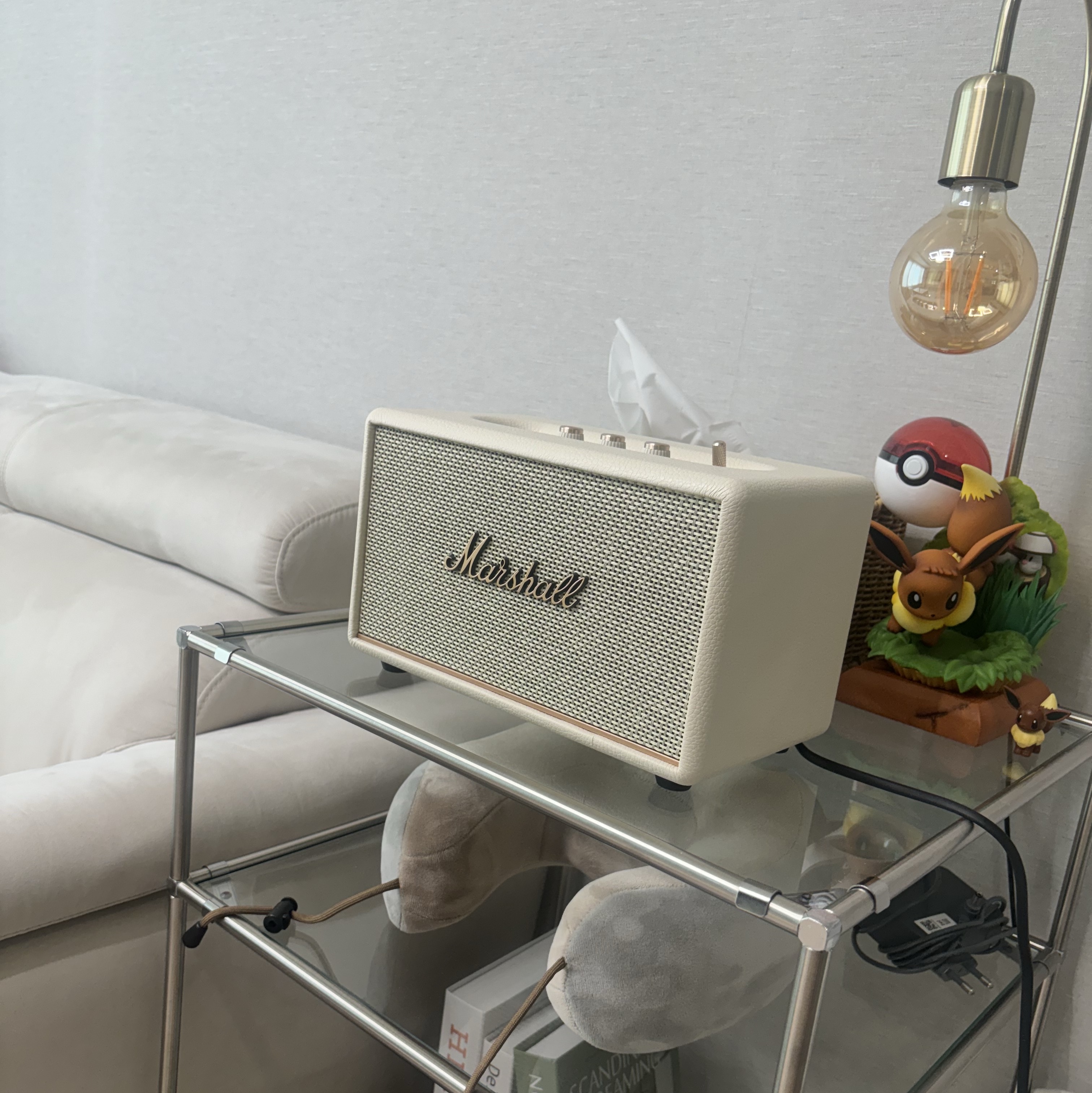 Marshall Acton III Bluetooth Cream (Korean Ver.) 착용 스타일