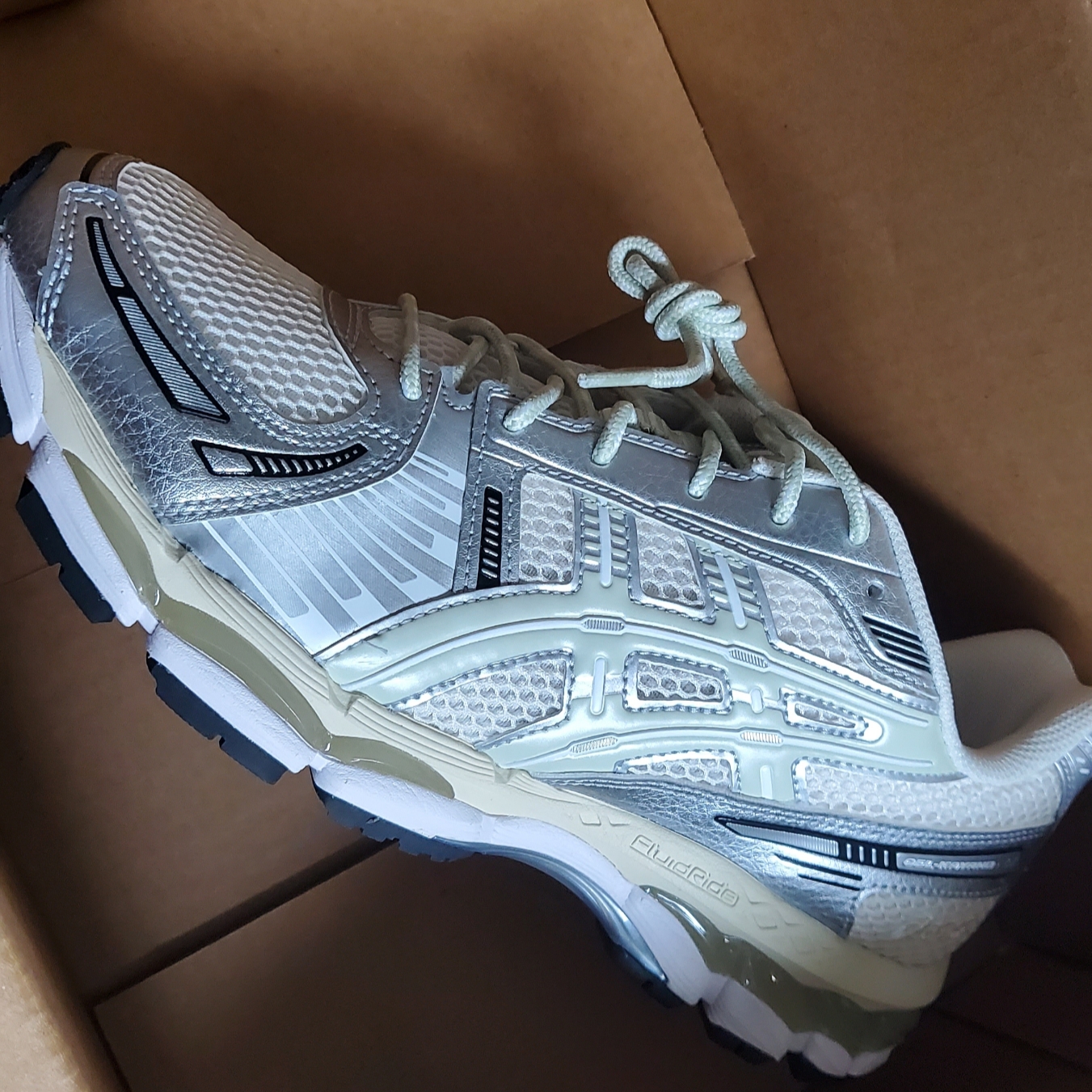 Asics x Ronnie Fieg Gel-Kayano 12.1 Cream Pure Aqua 착용 스타일 - 1