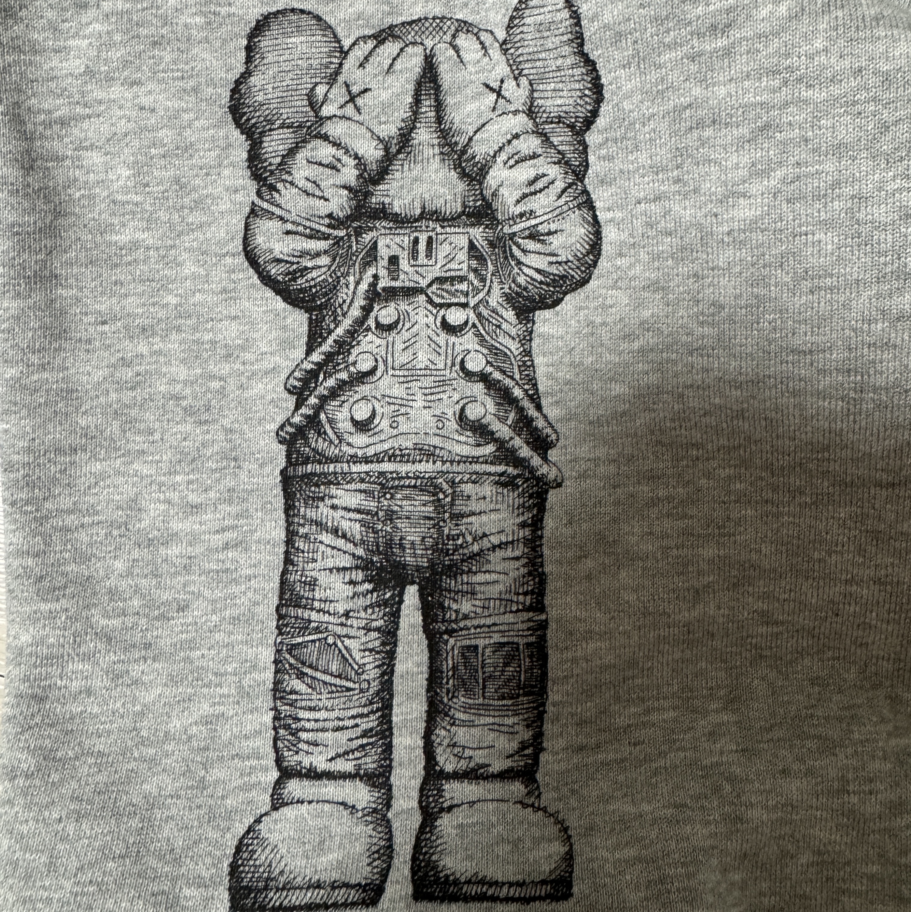 Uniqlo UT x Kaws x Warhol Sweatpants Heather Gray 착용 스타일
