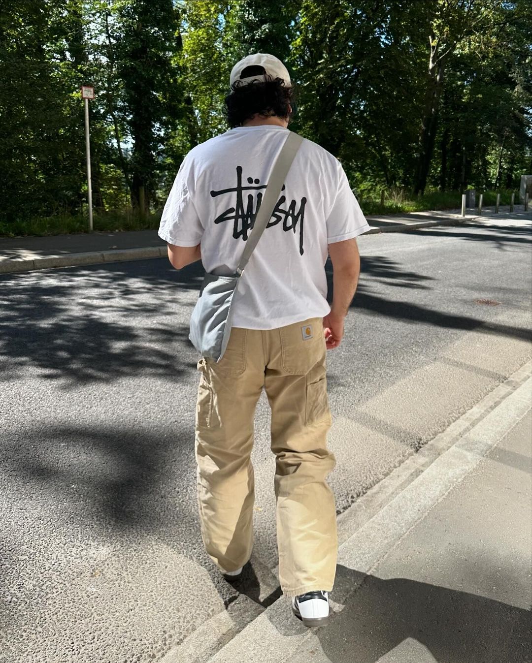 Stussy Basic Stussy T-Shirt White 2024, 2025, Stussy World Tour T-Shirt White 착용 스타일 - 2
