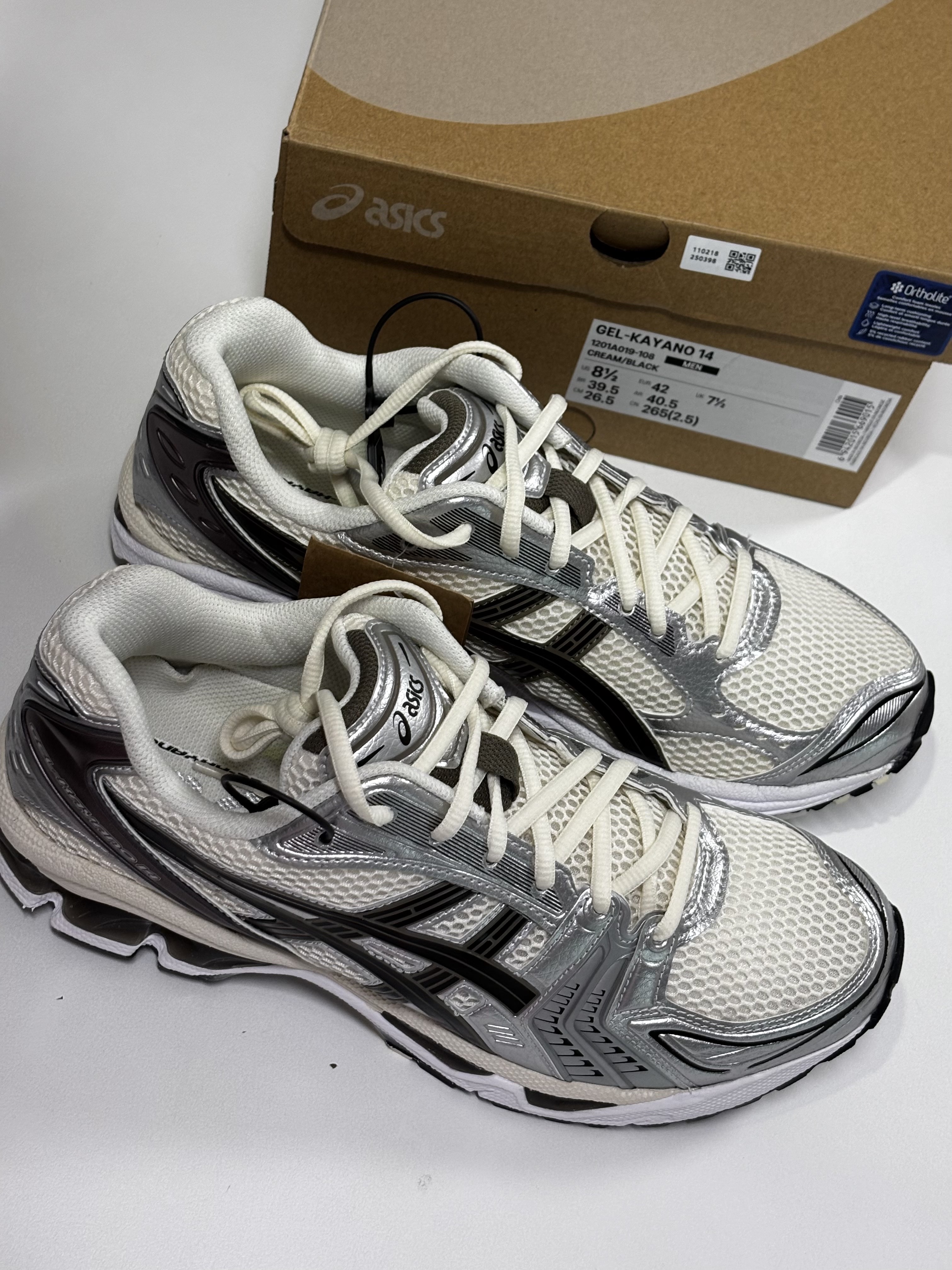 Asics Gel-Kayano 14 Cream Black 착용 스타일 - 2