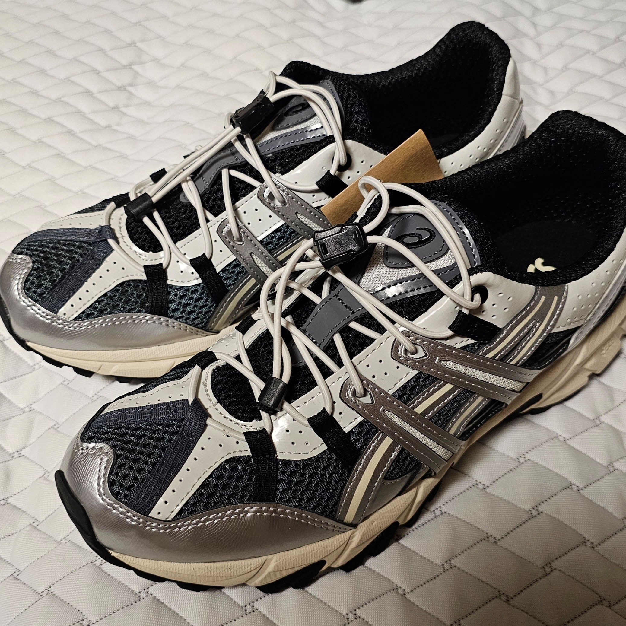 Asics Unlimited Gel-Sonoma 15-50 Steel Grey Pure Silver 착용 스타일
