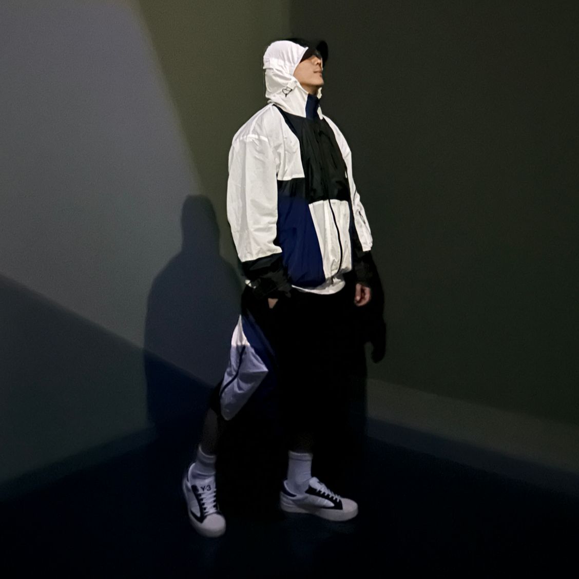 Undermycar Asurada Gashutein 6 AKF-0 Oversized Nylon Shorts Turkish Sea - 24SS, Y-3 Yohji Star Cloud White Bold Blue 착용 스타일 - 2