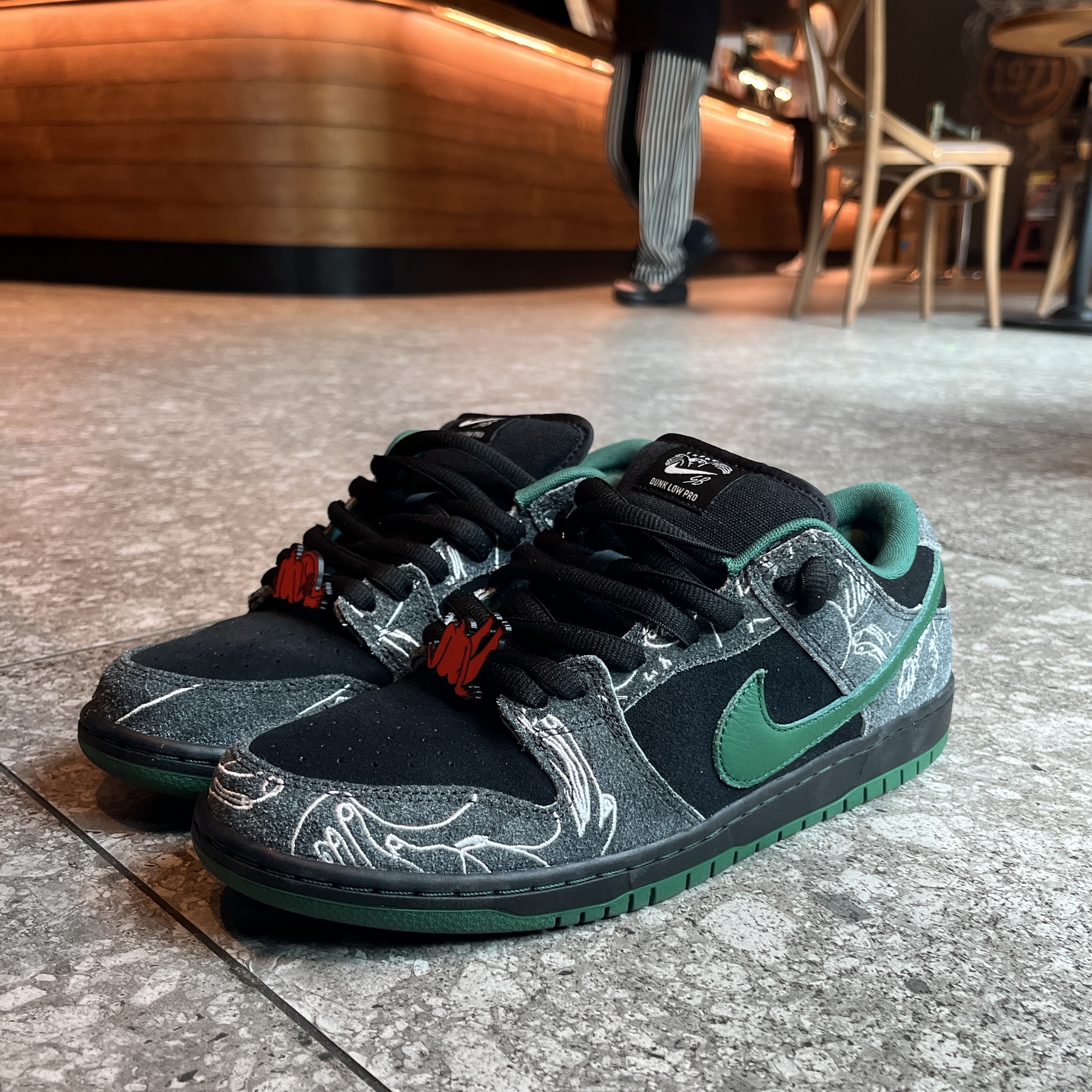 Supreme x Nike Denim Short Black - 24SS, Nike x There SB Dunk Low Pro Anthracite and Gorge Green 착용 스타일 - 2