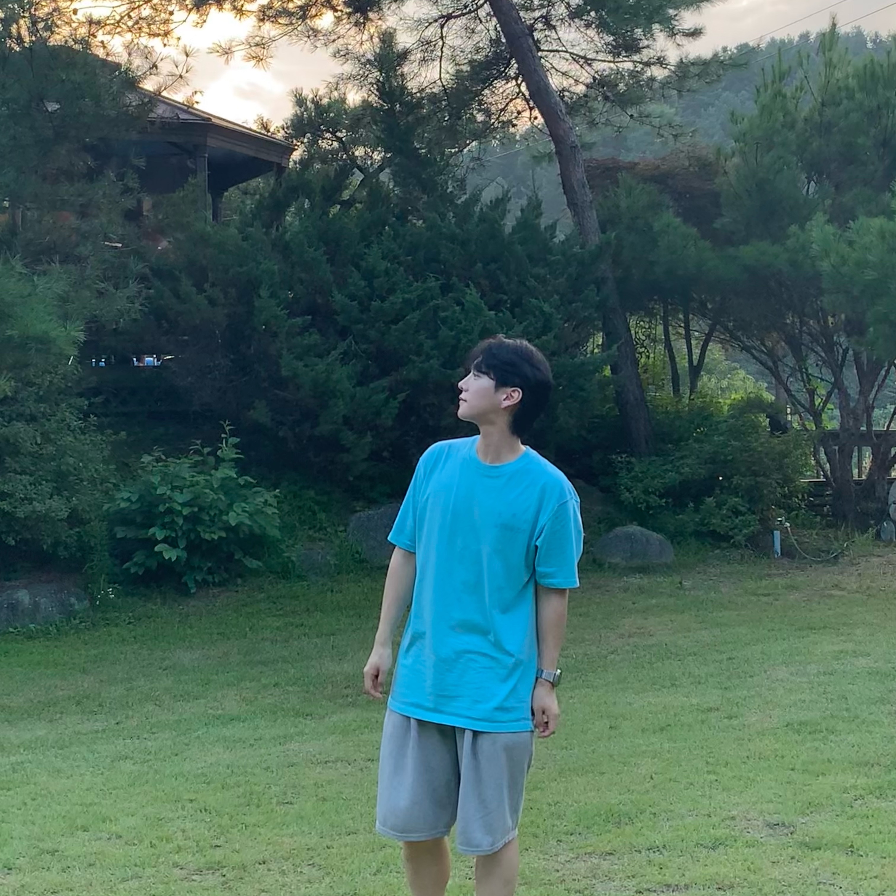 IAB Studio Pigment T-Shirt Cyan 착용 스타일 - 2
