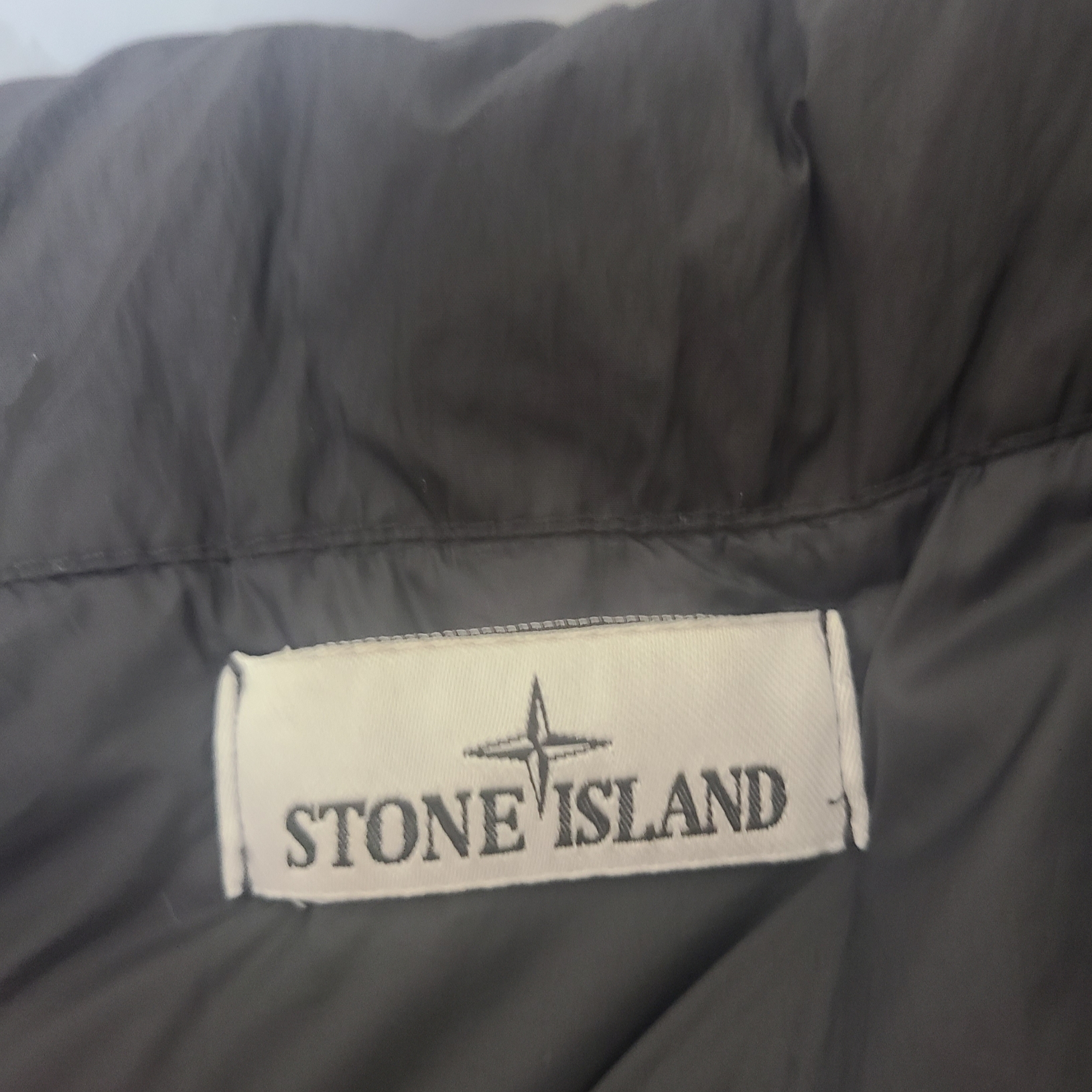 Stone Island 40123 Garment Dyed Crinkle Reps R-NY Down Jacket Black - 22FW 착용 스타일 - 5