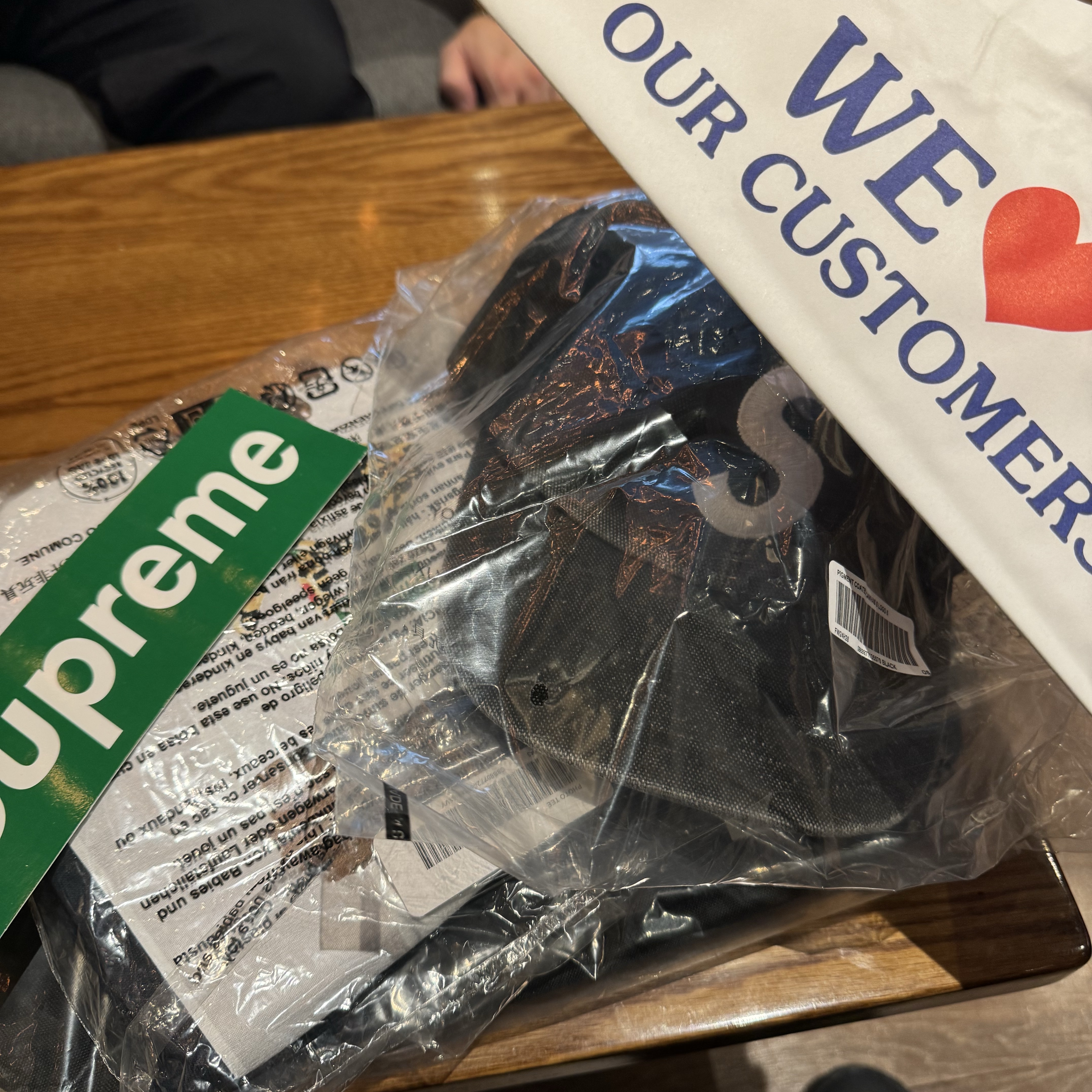 Supreme Tyler The Creator T-Shirt Navy - 24FW, Supreme Pigment S Logo 6-Panel Black - 24FW 착용 스타일