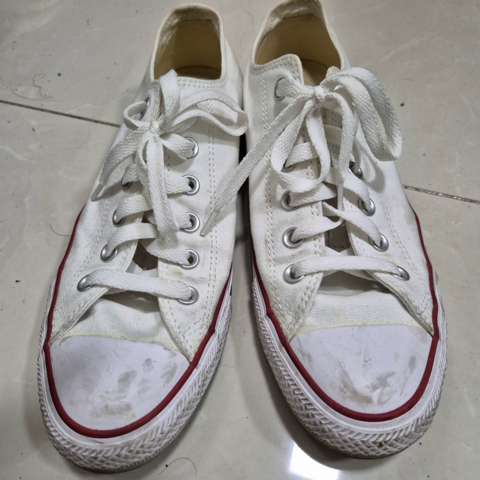 Converse Chuck Taylor All Star Ox Optical White 착용 스타일 - 2