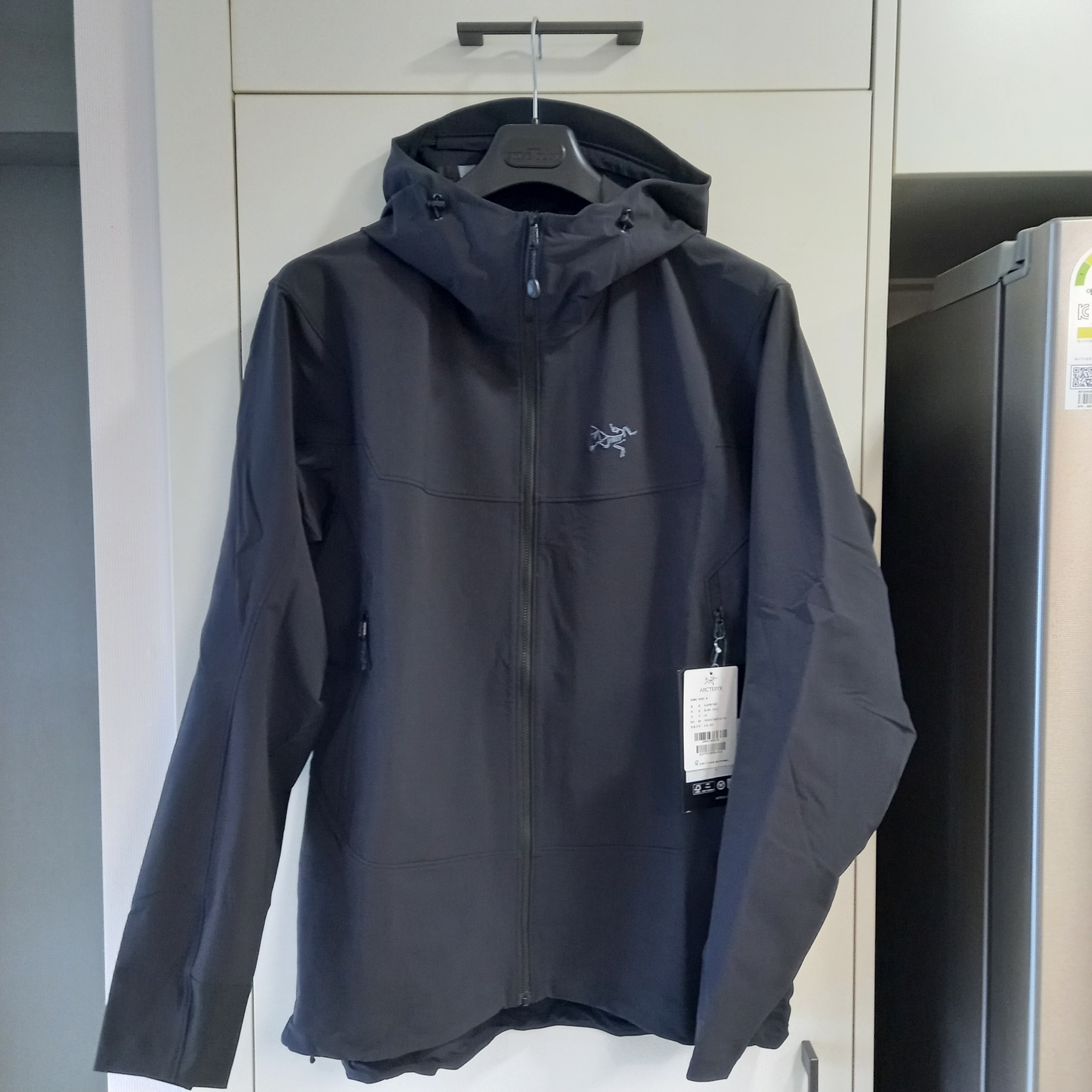 Arc'teryx Gamma LT Hoody Black 착용 스타일 - 1