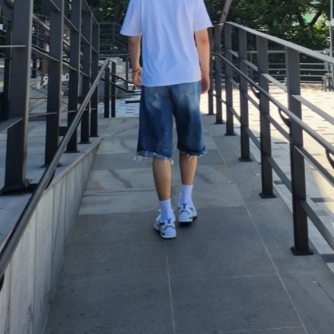 New Balance 530 White 착용 스타일
