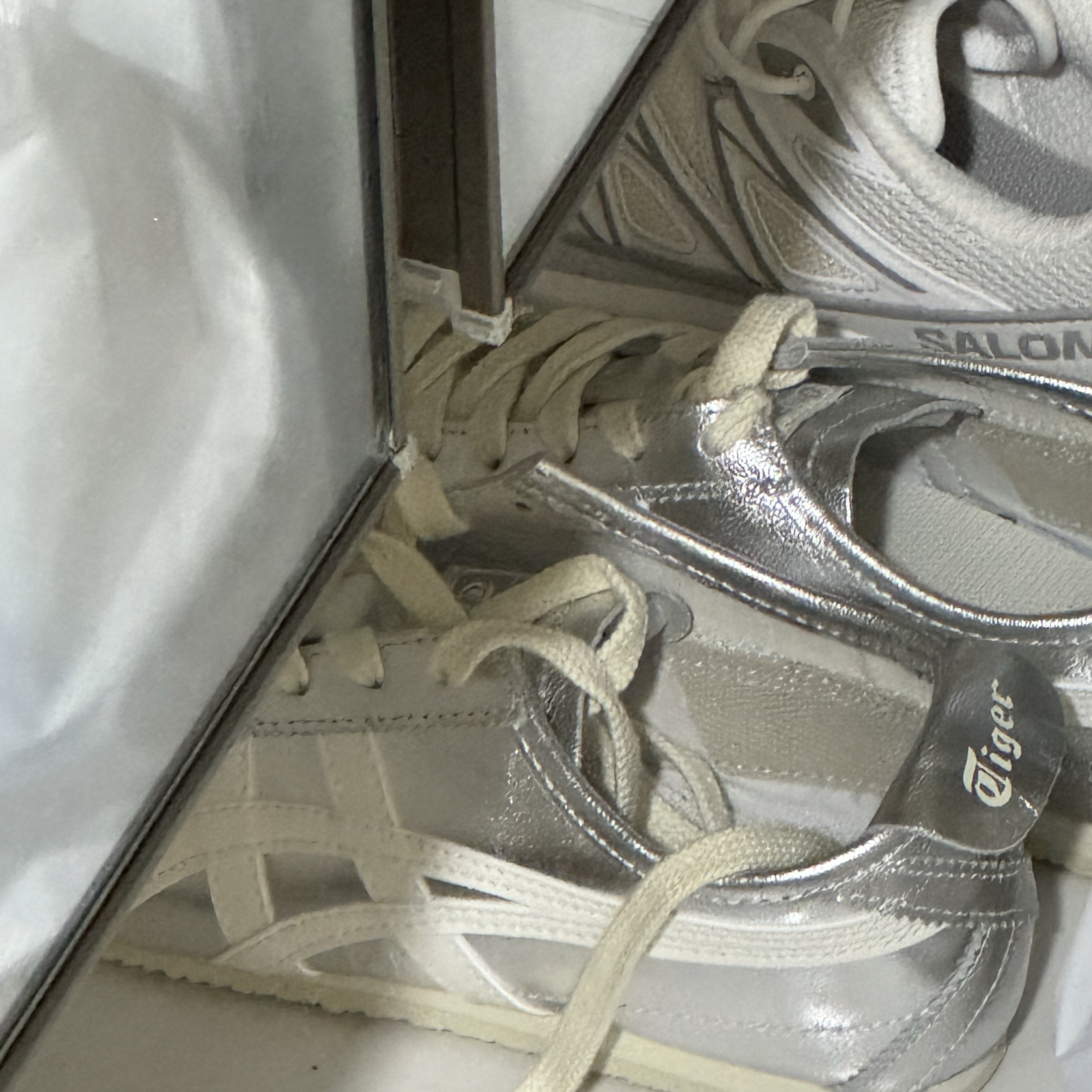 Onitsuka Tiger Mexico 66 Silver Off White 착용 스타일