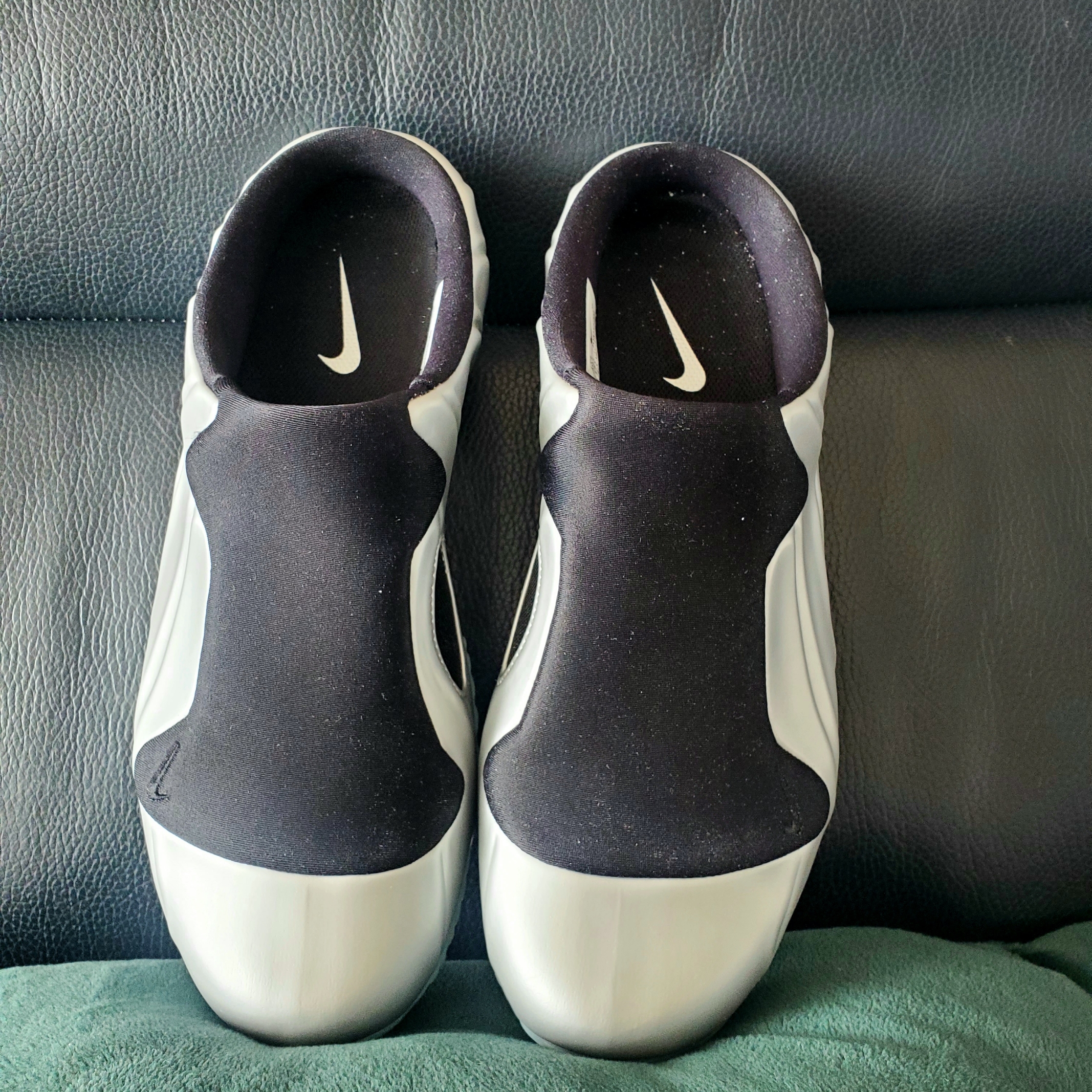 Nike Clogposite Chrome and Black 착용 스타일 - 2