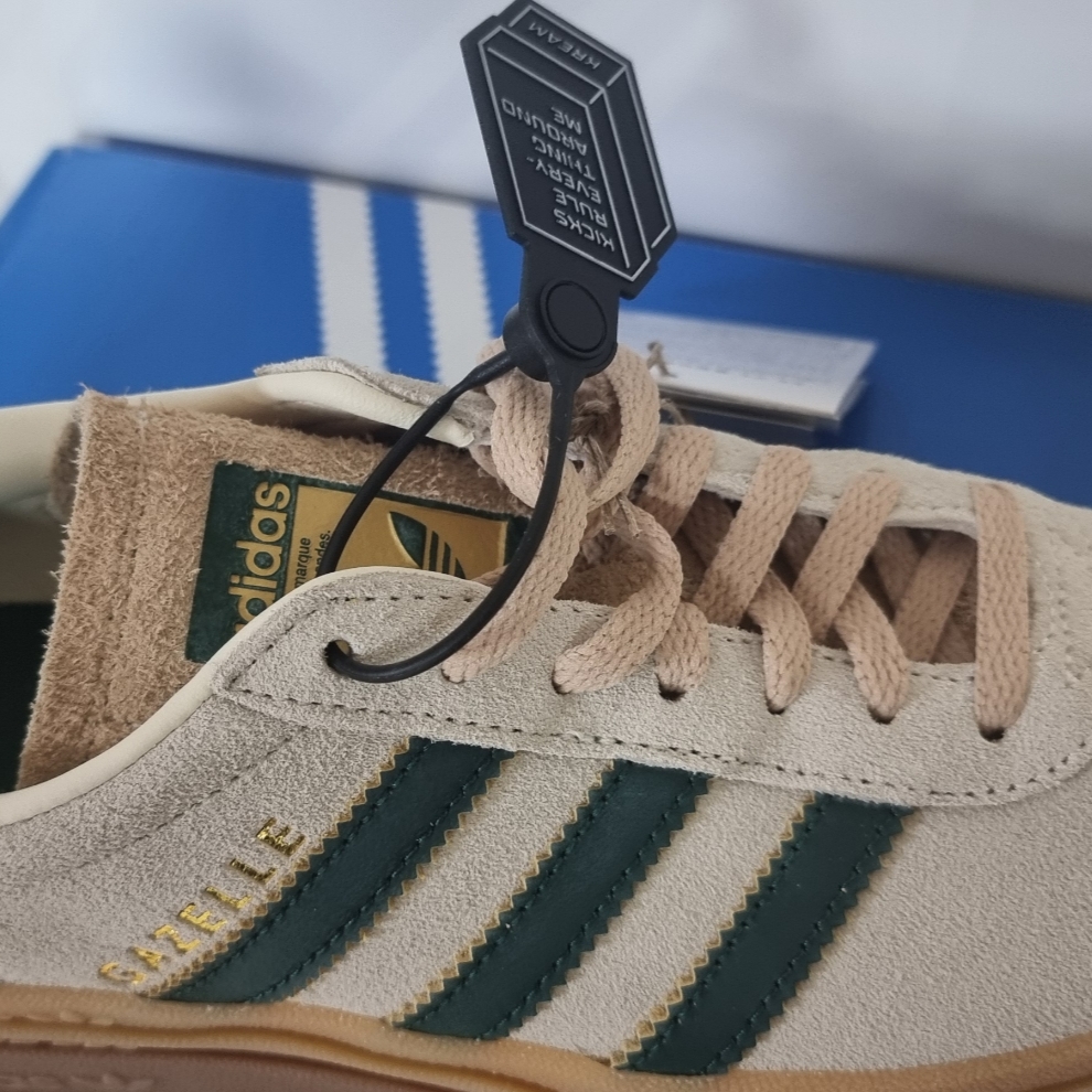 (W) Adidas Gazelle Bold Cream White Collegiate Green 착용 스타일 - 1