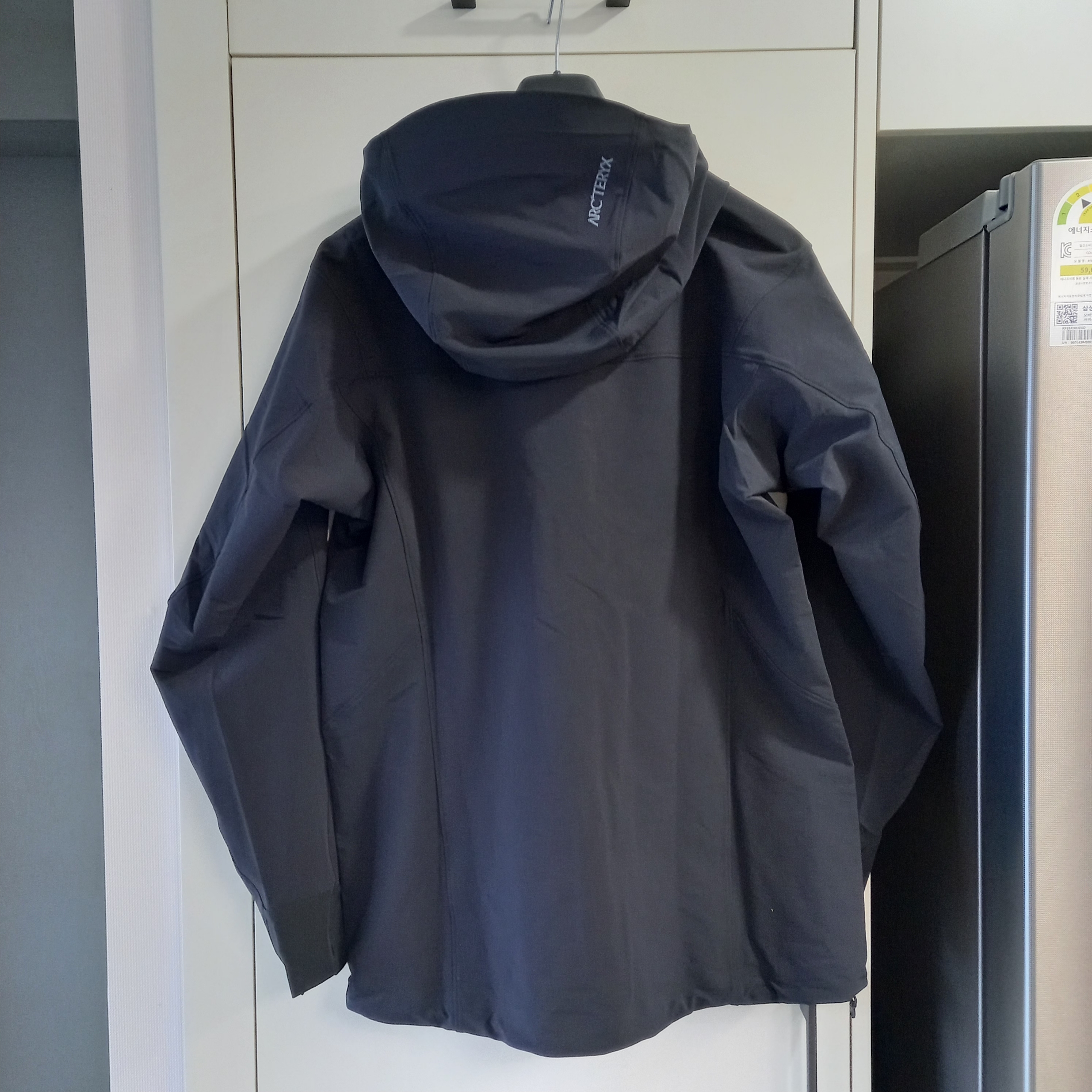 Arc'teryx Gamma LT Hoody Black 착용 스타일 - 4